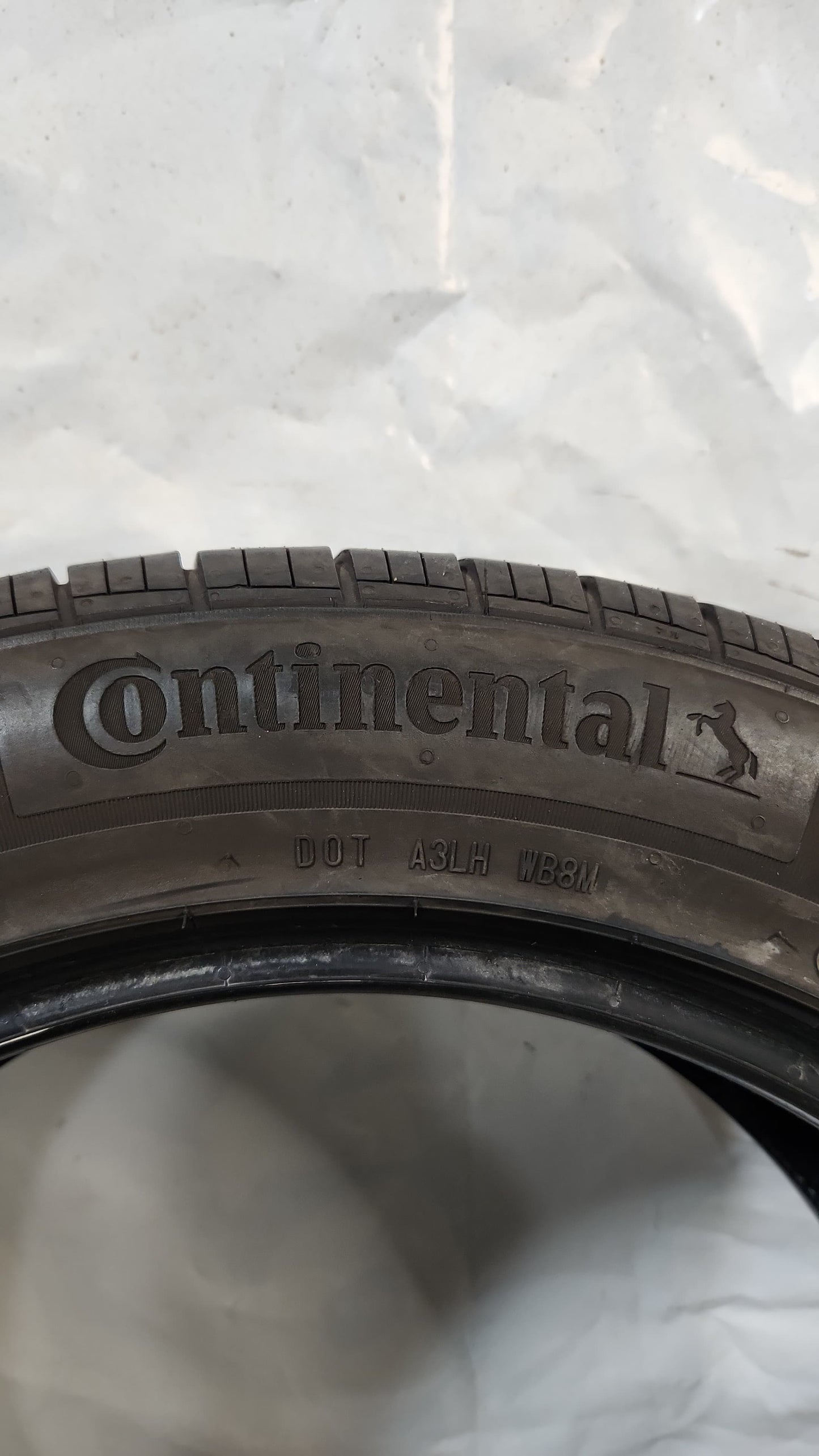 Used Tire - 255/50R19 Continental Cross Contact LX25