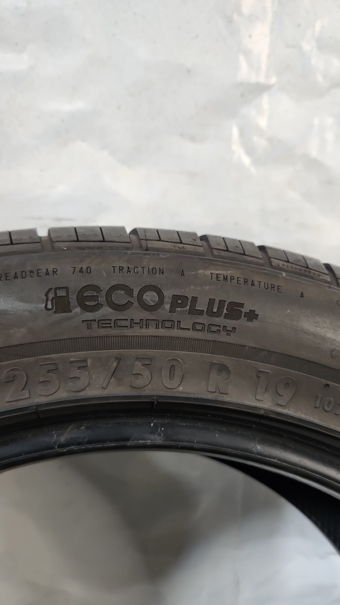 Used Tire - 255/50R19 Continental Cross Contact LX25