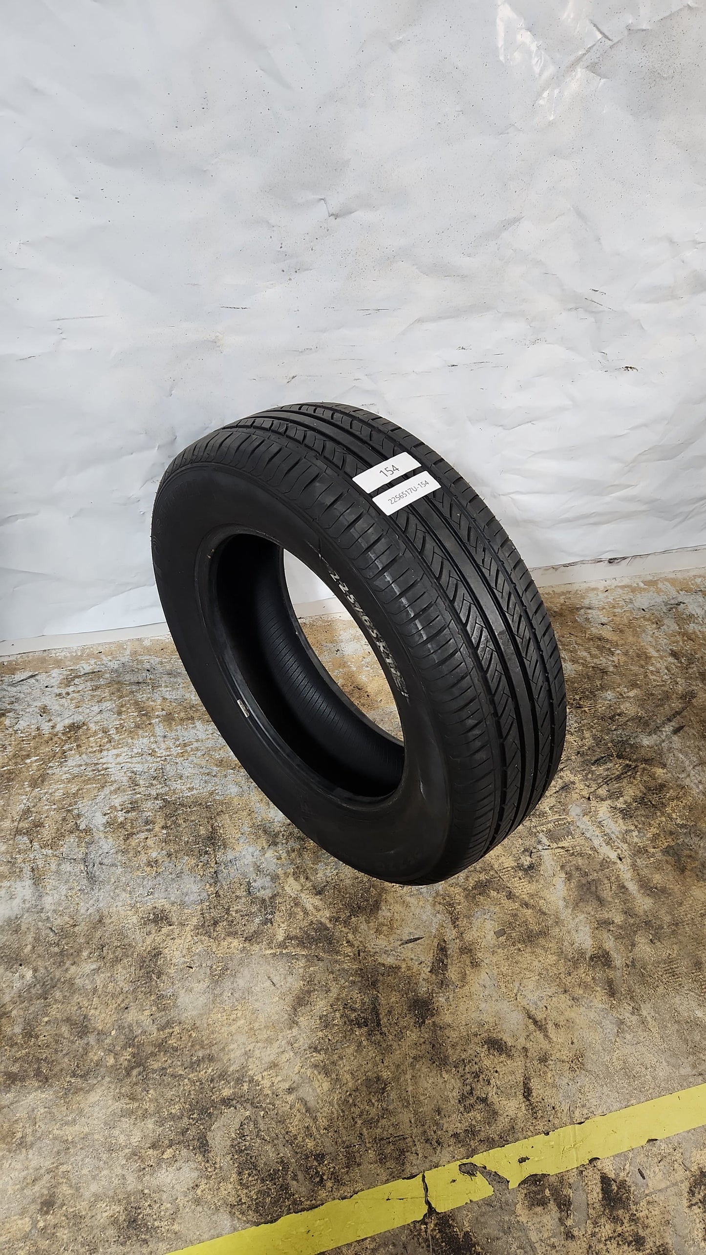 Used Tire - 225/65R17 Sailun Atrezzo SH406