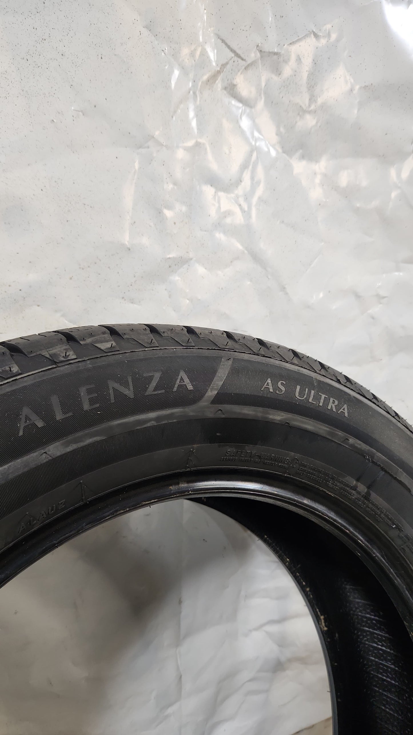Used Tire - 245/60R20 Bridgestone Alenza AS Ultra 8/32