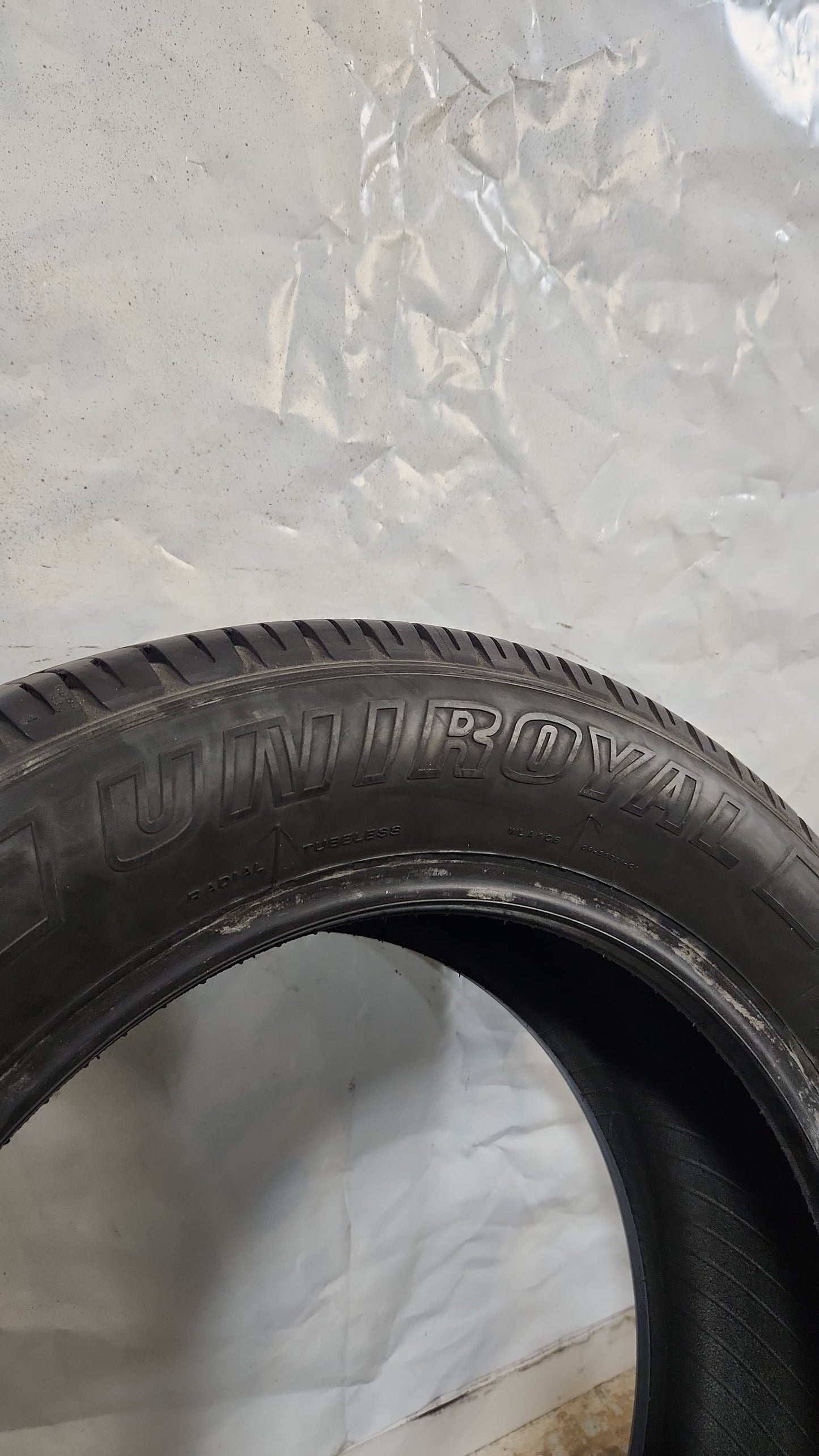 Used Tire - 245/55R19 Uniroyal Laredo Cross Country Tour 9/32