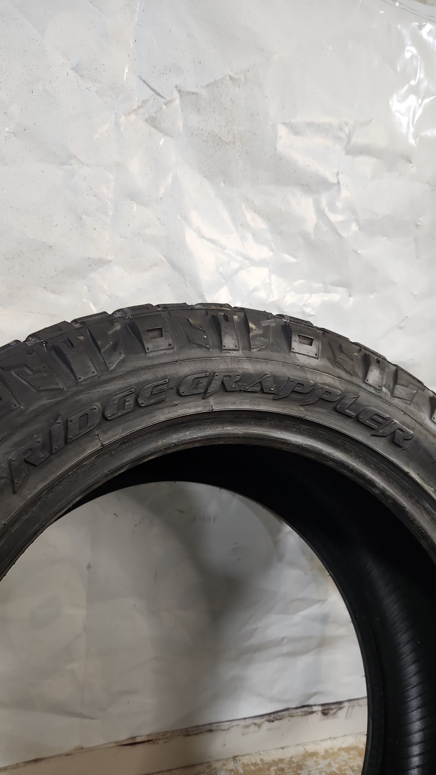 Used Tire - 305/50R20 Nitto Ridge Grappler