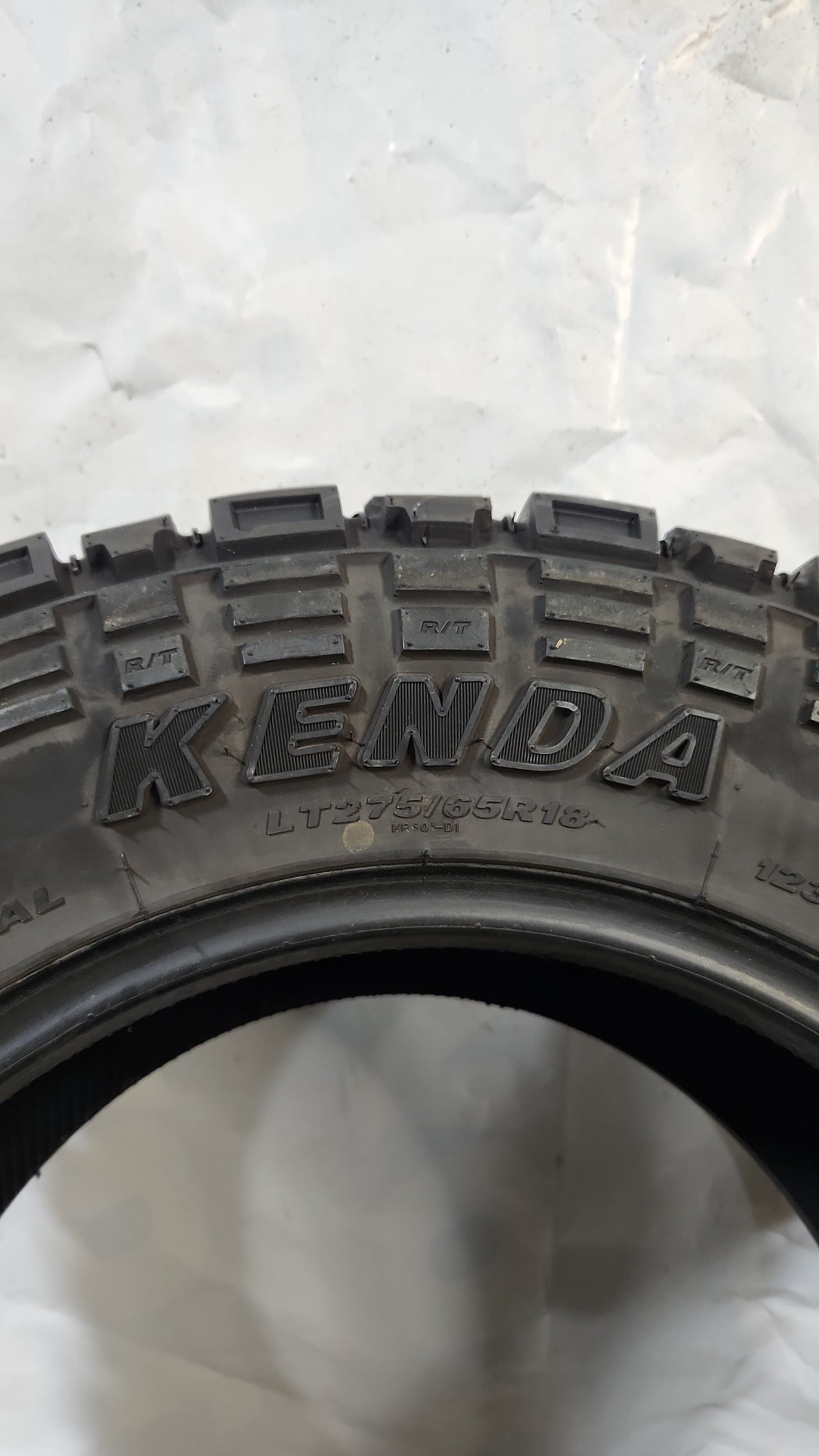 Used Tire - 275/65R18 Kenda Klever R/T