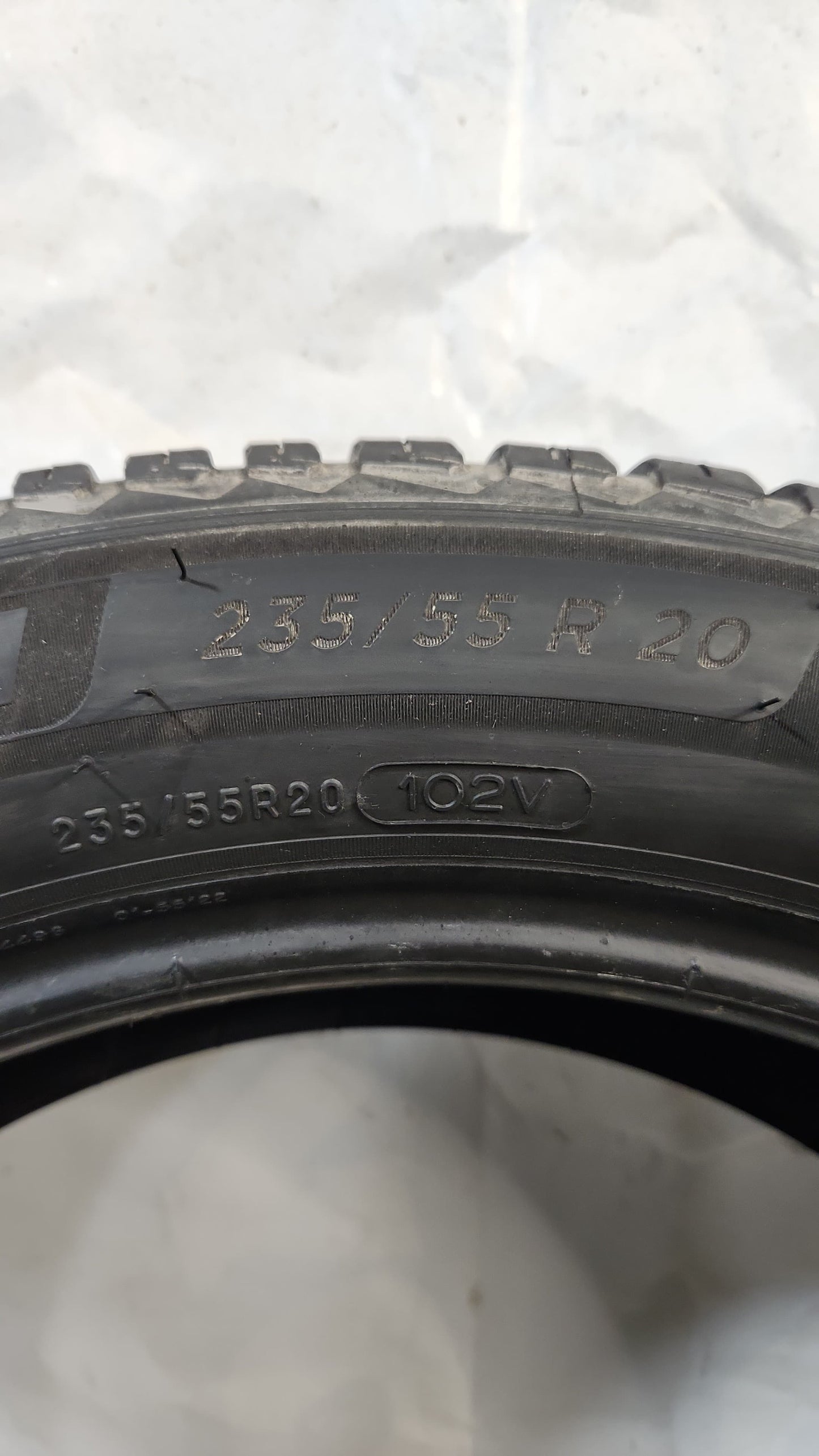 Used Tire - 235/55R20 Michelin CrossClimate 2