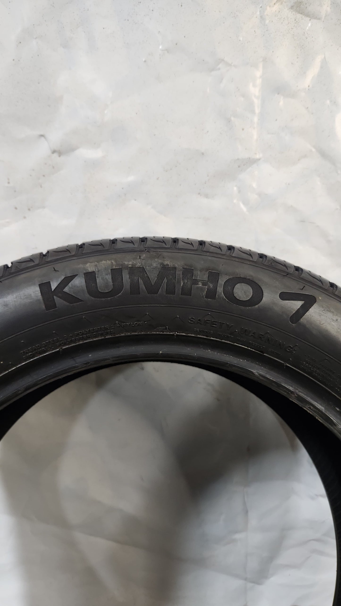Used Tire - 235/55R19 Kumho Crugen Premium