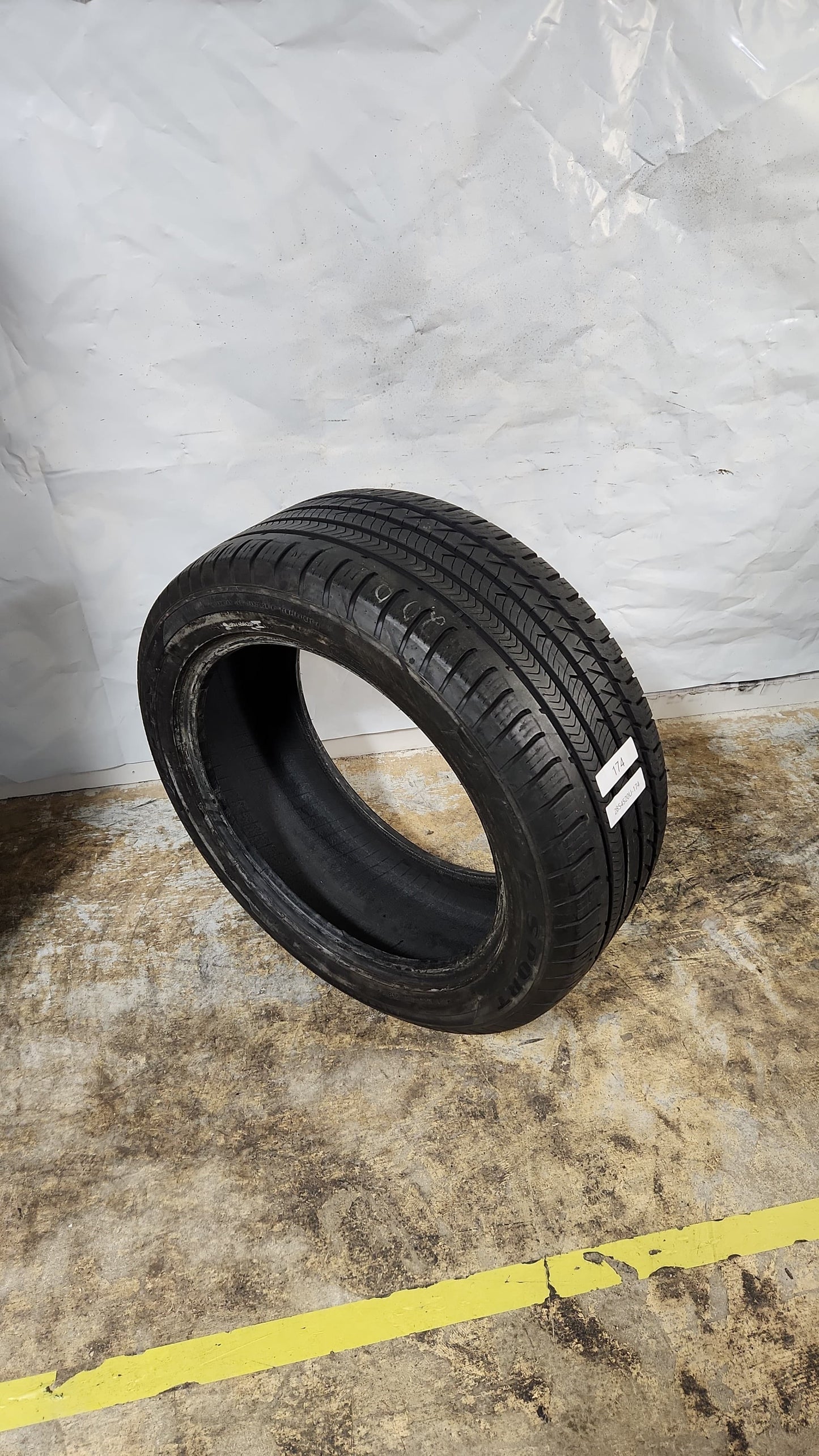 Used Tire - 285/45R20 Goodyear Eagle Sport All Season