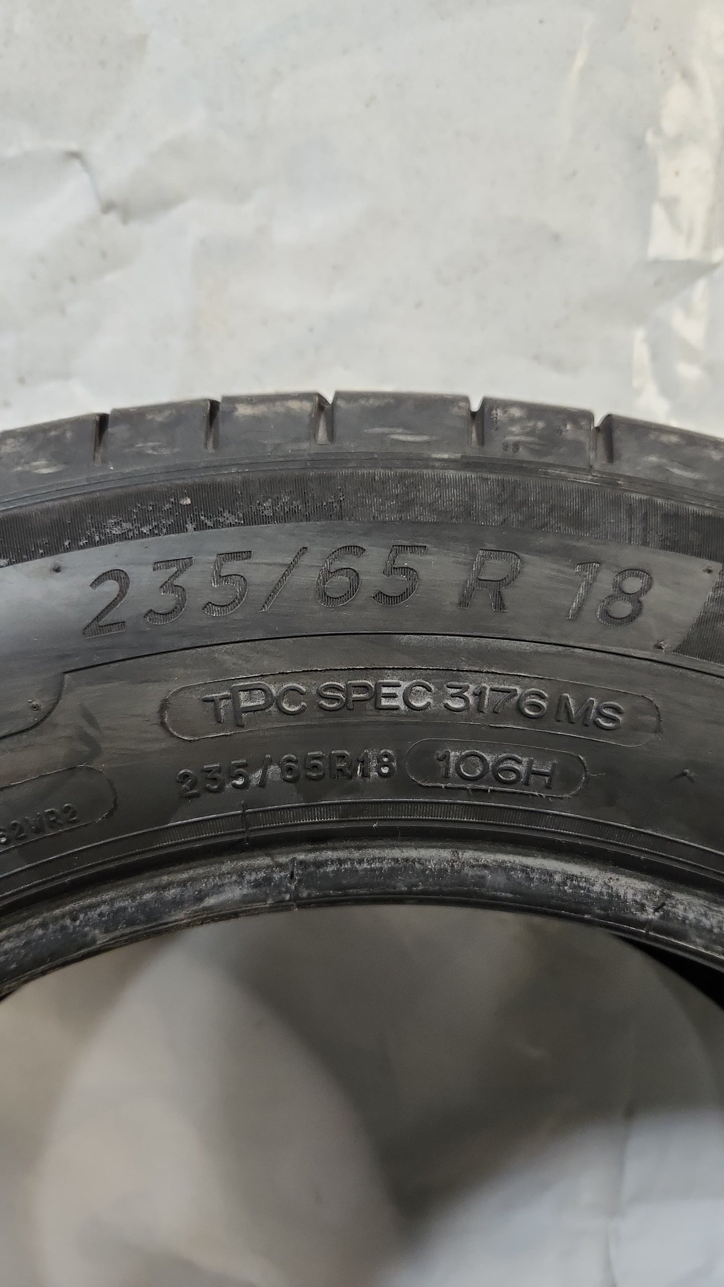 Used Tire - 235/65R18 Michelin Primacy Tour A/S