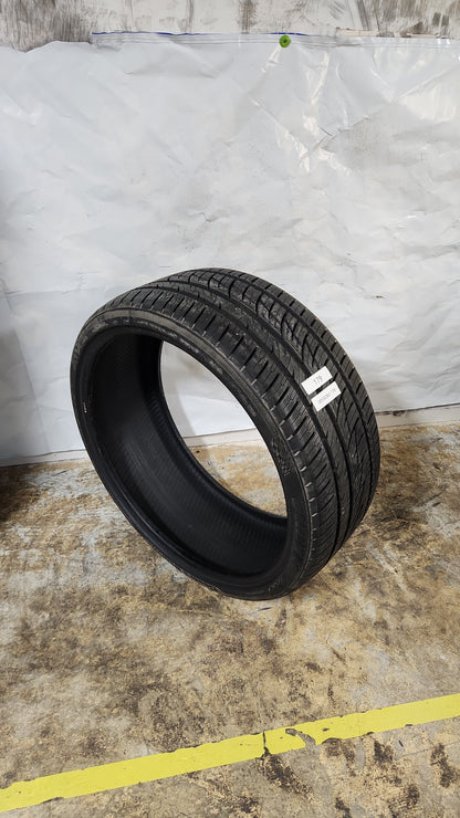 Used Tire - 305/30R26 Delinte Desert Storm II DS8 7/32