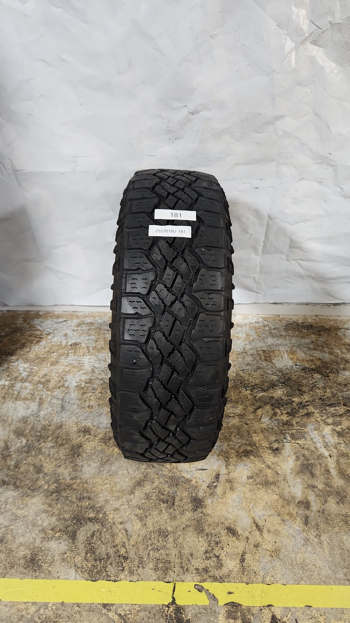 Used Tire - 255/70R18 Goodyear Wrangler Duratrac 9/32