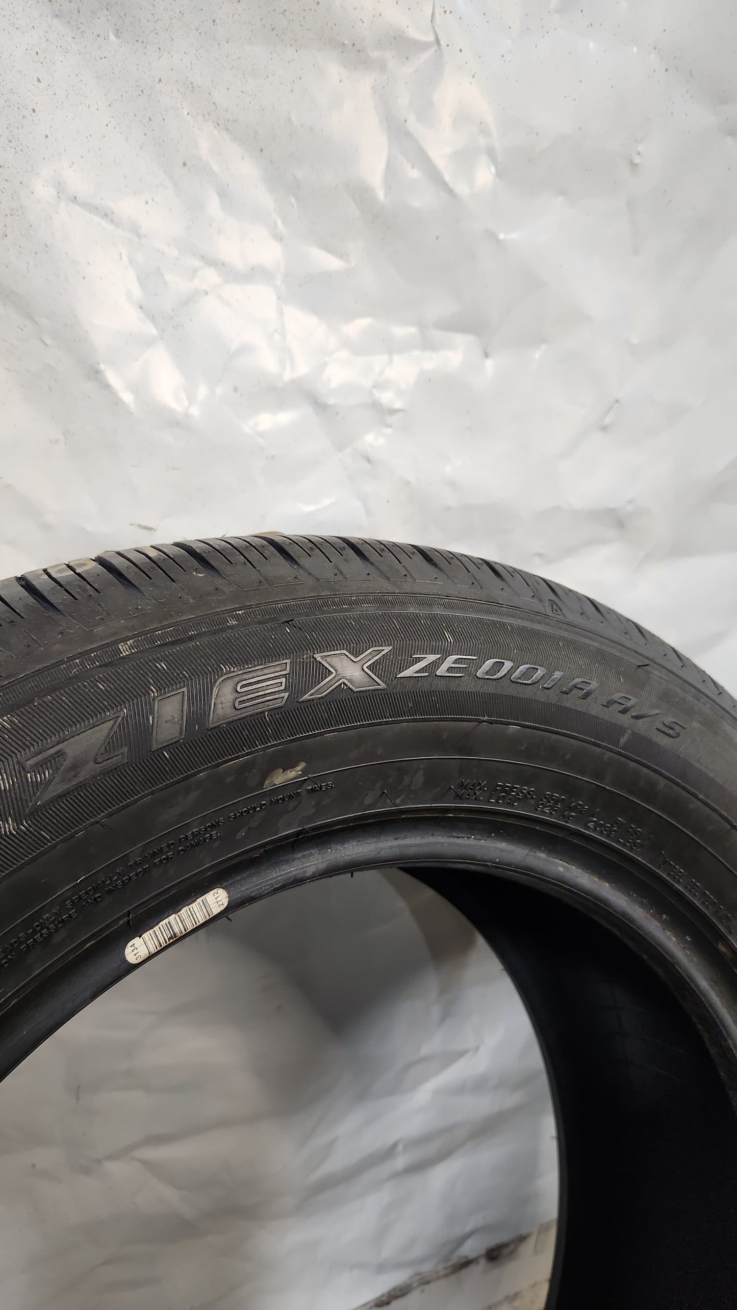 Used Tire - 245/60R18 Falken Ziex ZE001A A/S