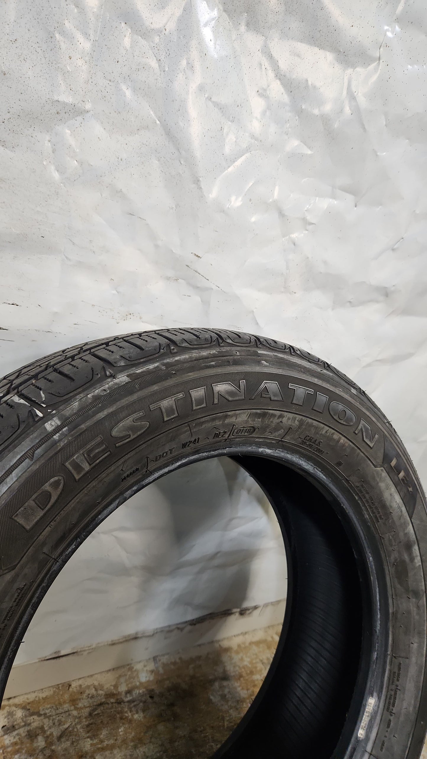 Used Tire - 225/60R17 Firestone Destination LE2