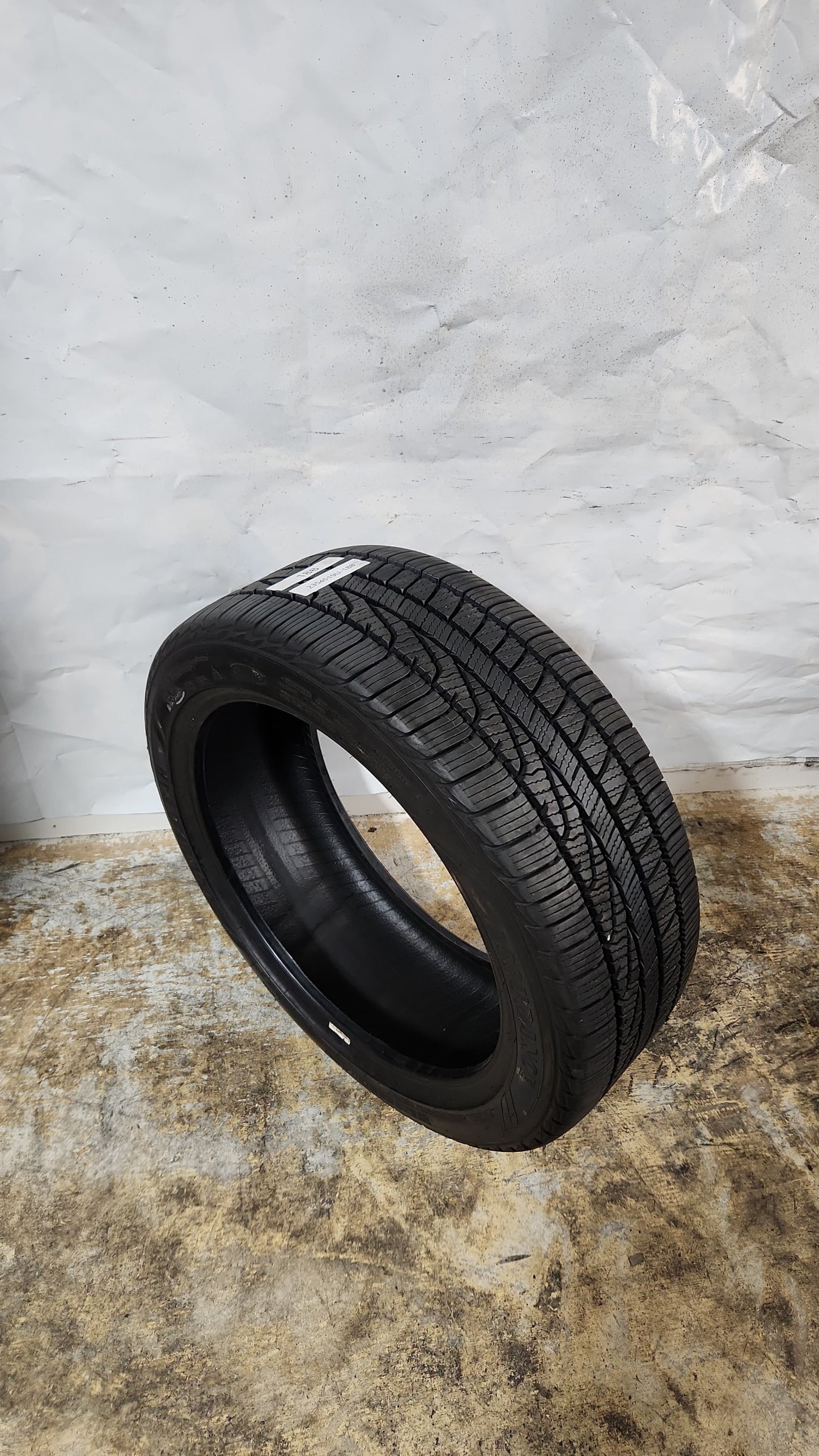 Used Tire - 235/45R19 Goodyear Assurance WeatherReady 7/32