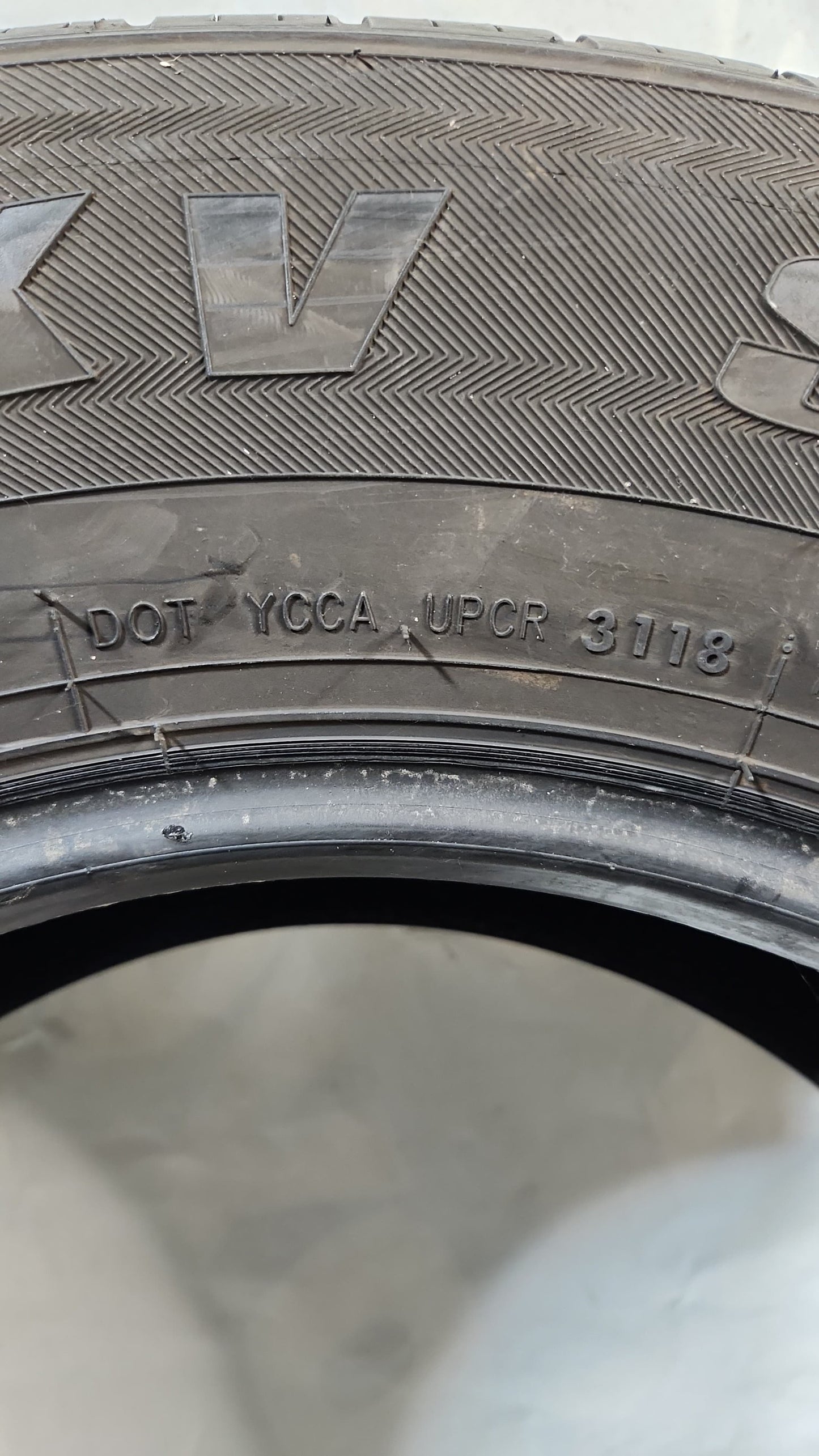 Used Tire - 275/65R18 Performer CXV Sport