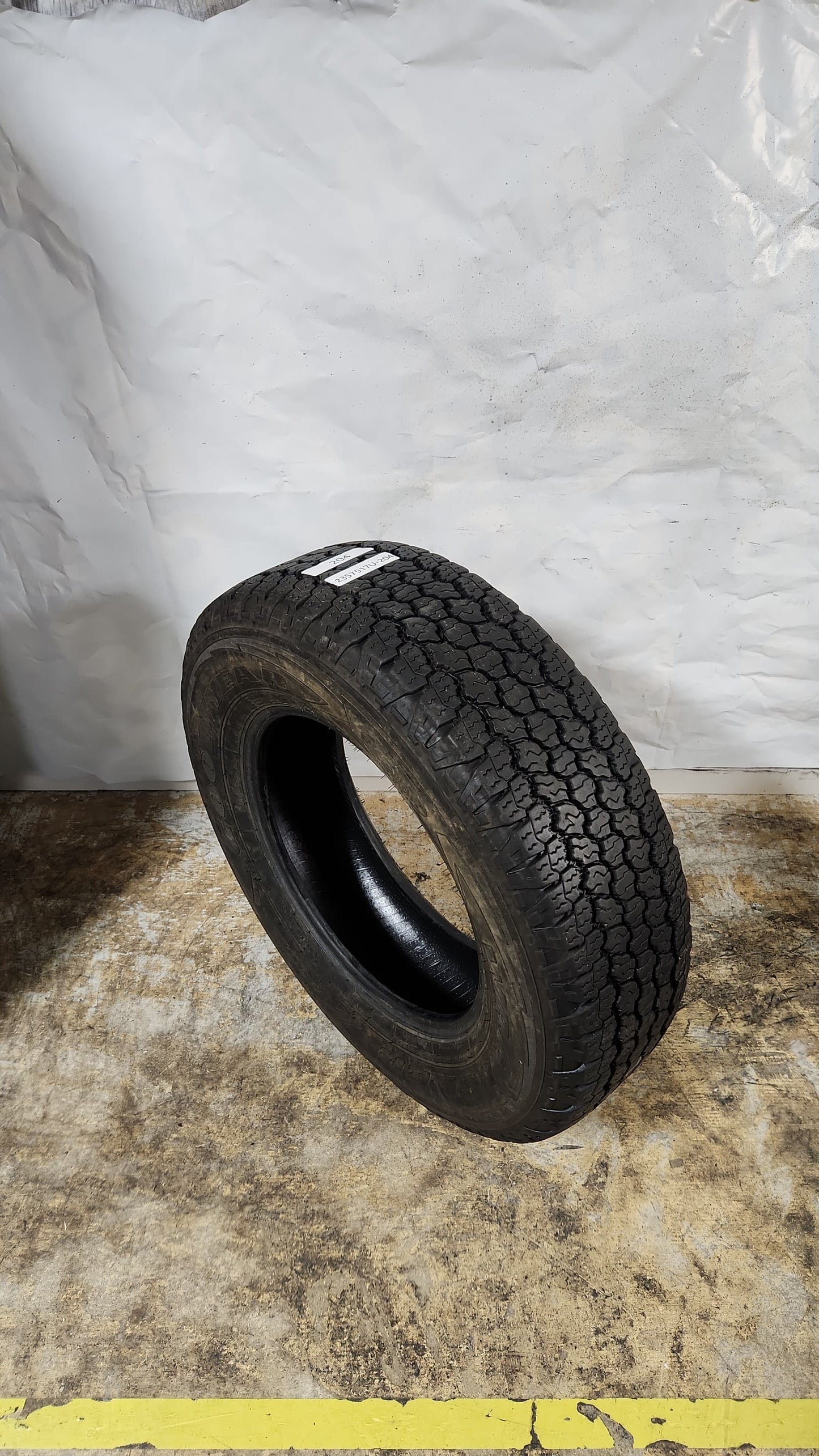 Used Tire - 235/75R17 Goodyear Wrangler All-Terrain Adventure 7/32
