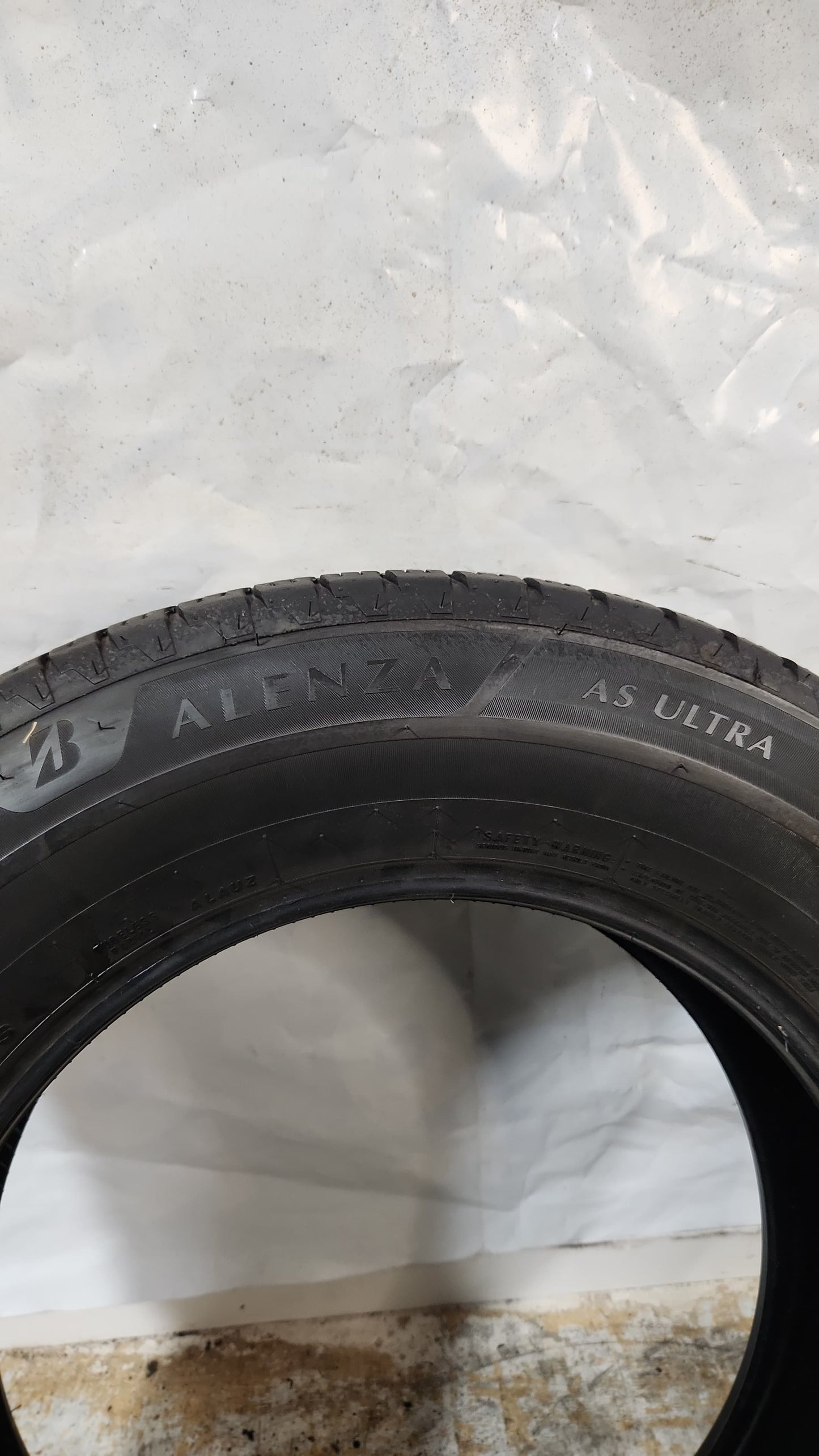 Used Tire - 255/65R18 Bridgestone Alenza AS Ultra