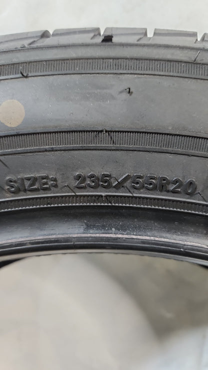 Used Tire - 235/55R20 Goodyear Assurance Maxlife 10/32