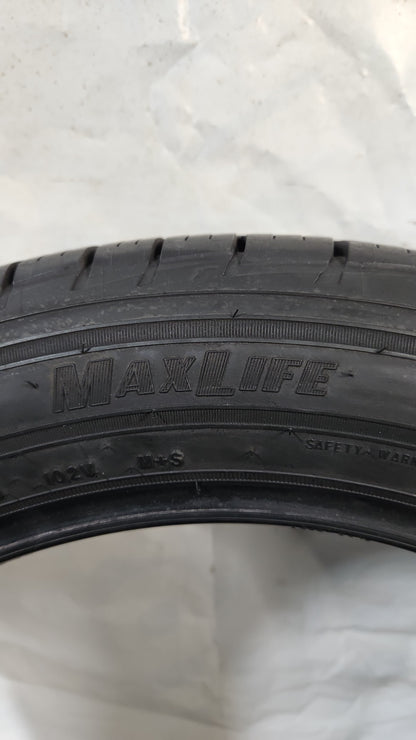 Used Tire - 235/55R20 Goodyear Assurance Maxlife 10/32