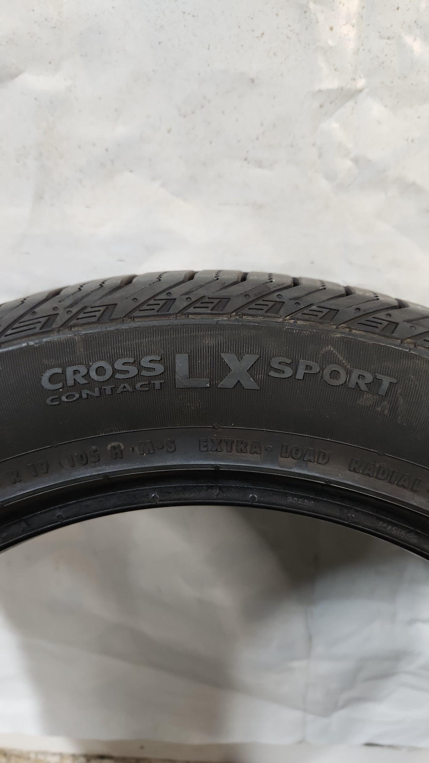 Used Tire - 235/55R19 Continental Cross Contact LX Sport 7/32