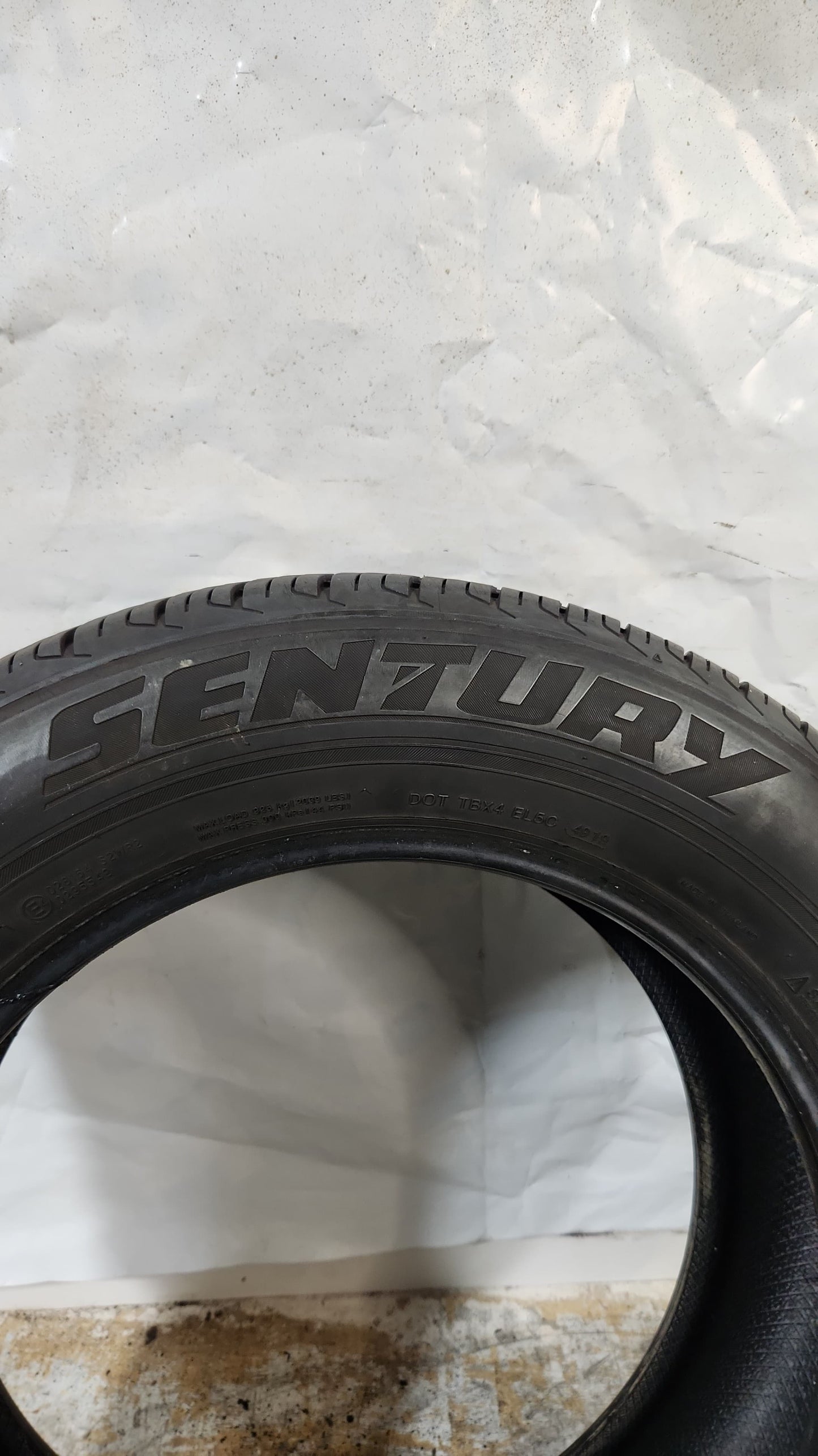 Used Tire - 245/60R18 Sentury Crossover All Weather