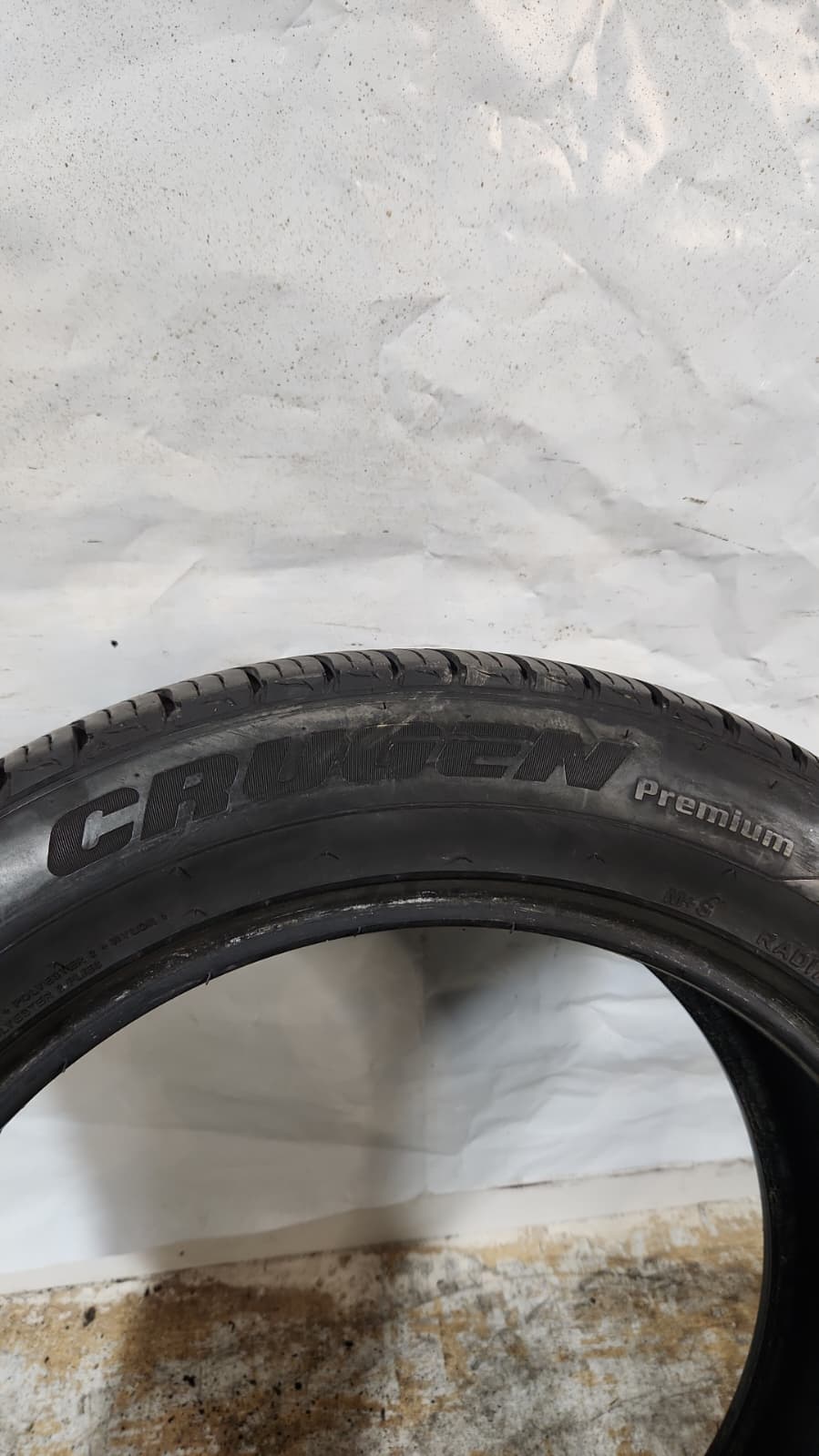 Used Tire - 235/55R19 Kumho Crugen Premium