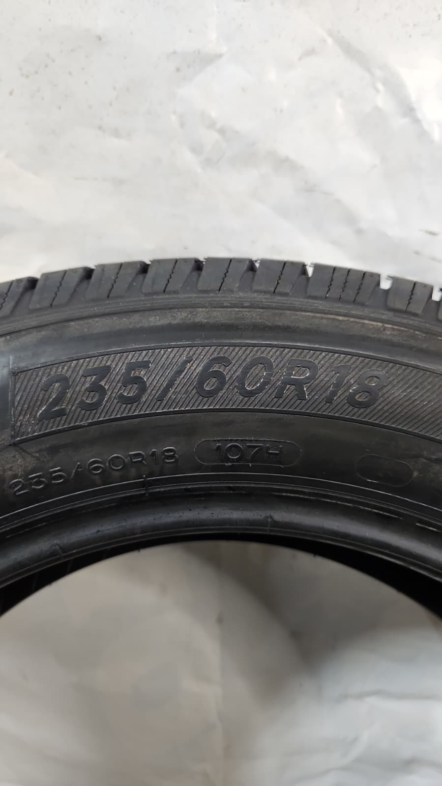 Used Tire - 235/60R18 Michelin Defender LTX M/S 10/32