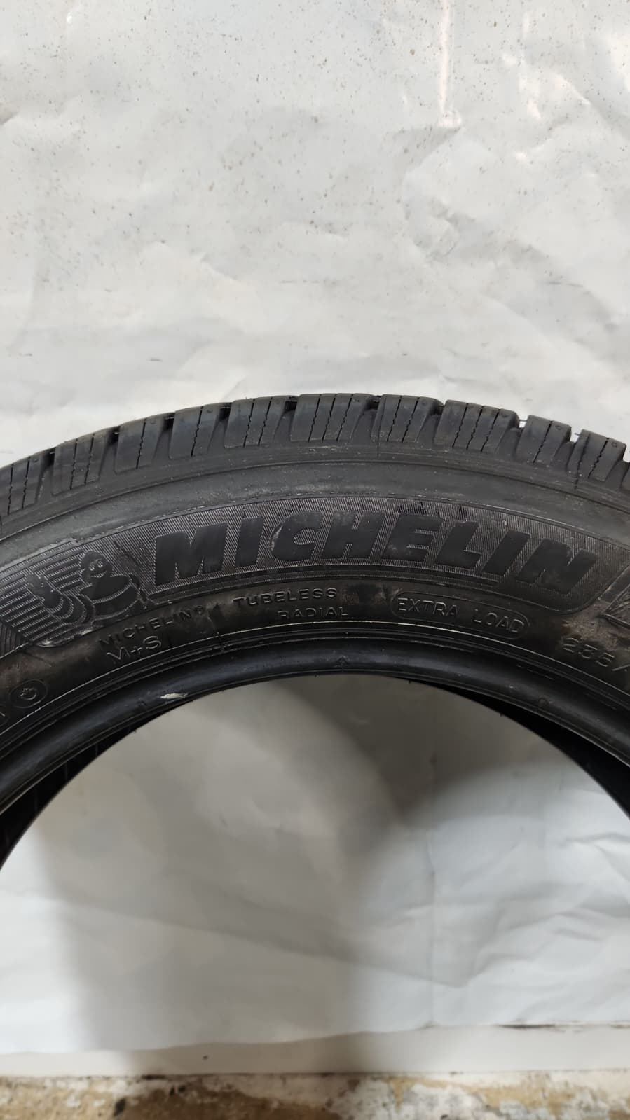 Used Tire - 235/60R18 Michelin Defender LTX M/S 10/32