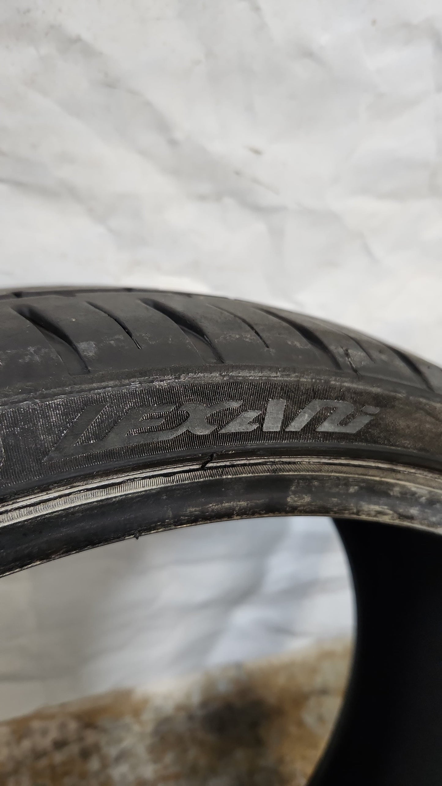 Used Tire - 265/30ZR22 Lexani LX-Twenty