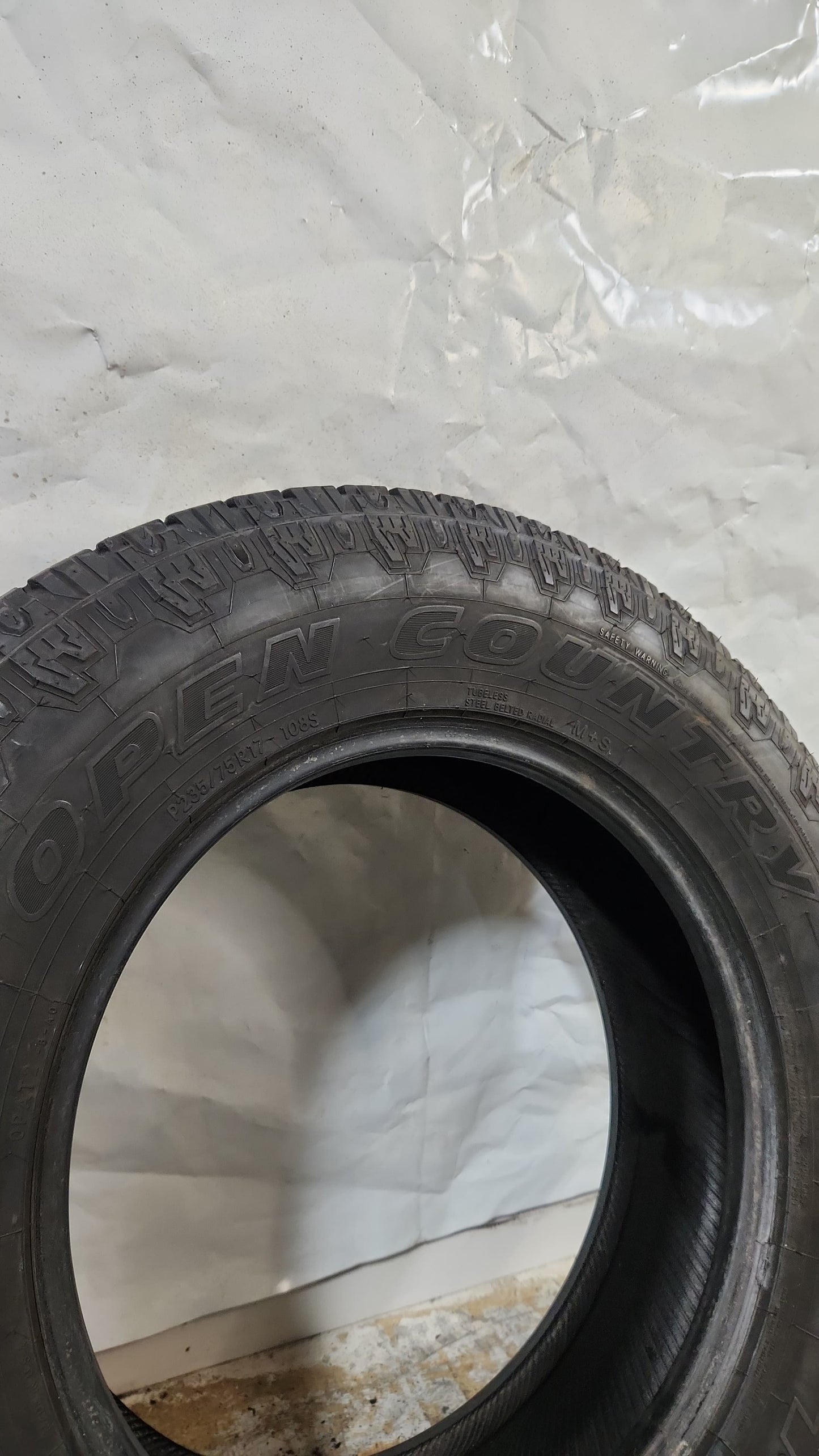 Used Tire - 235/75R17 Toyo Open Country A/T II