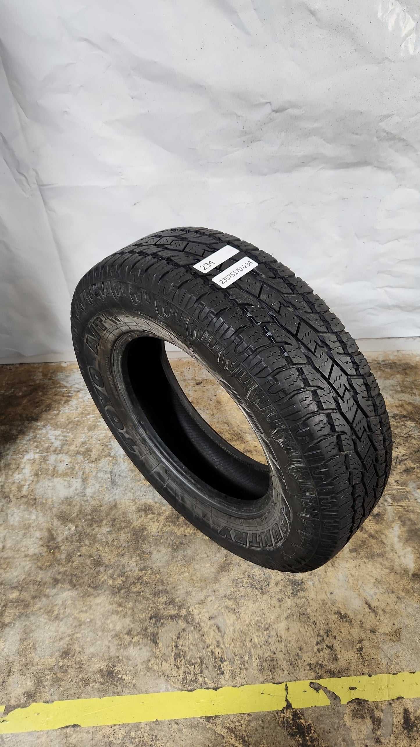 Used Tire - 235/75R17 Toyo Open Country A/T II