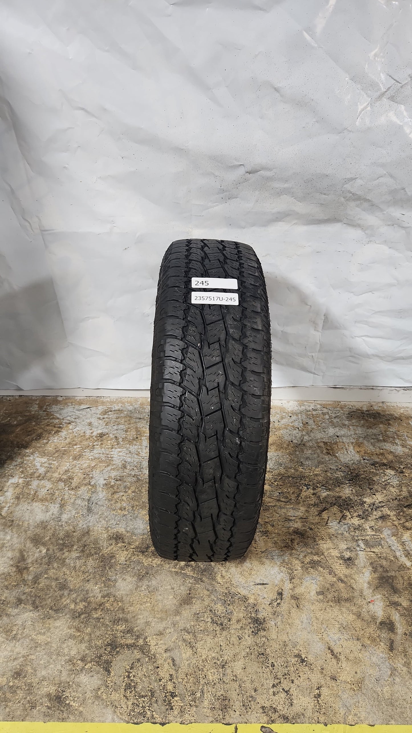 Used Tire - 235/75R17 Toyo Open Country A/T II