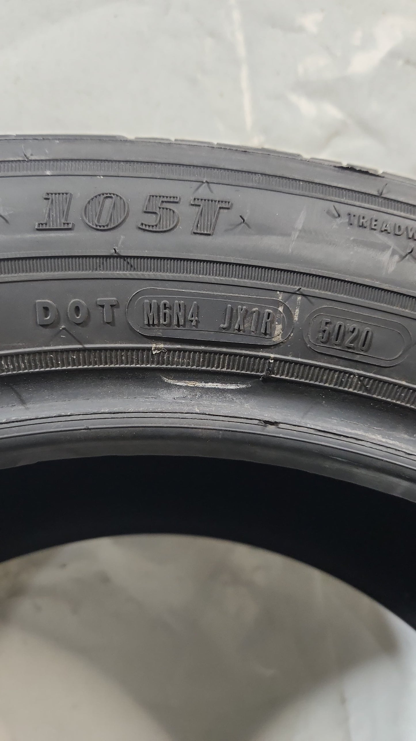 Used Tire - 255/50R20 Goodyear Assurance Finesse 7/32