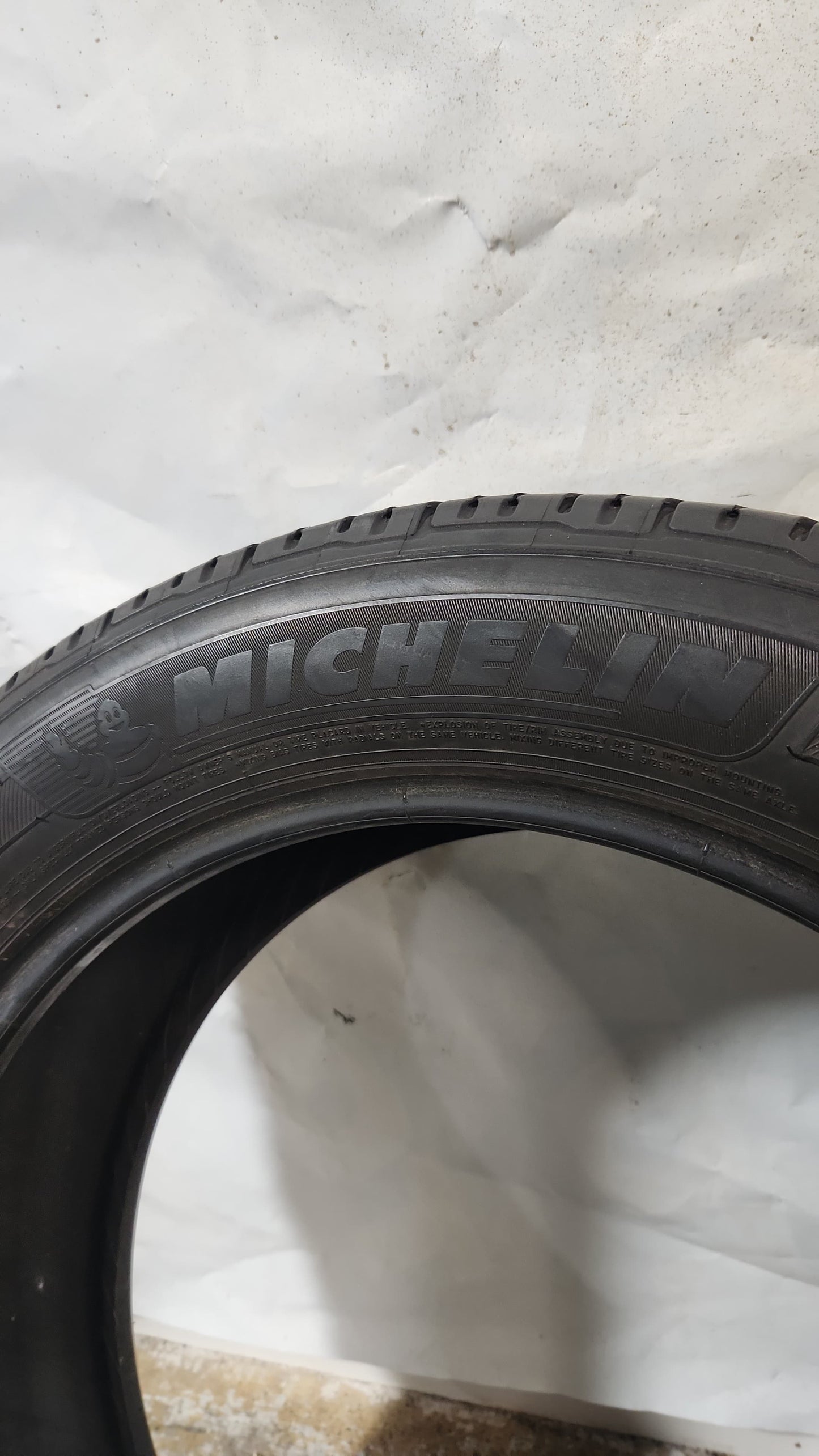 Used Tire - 235/55R20 Michelin Premier LTX