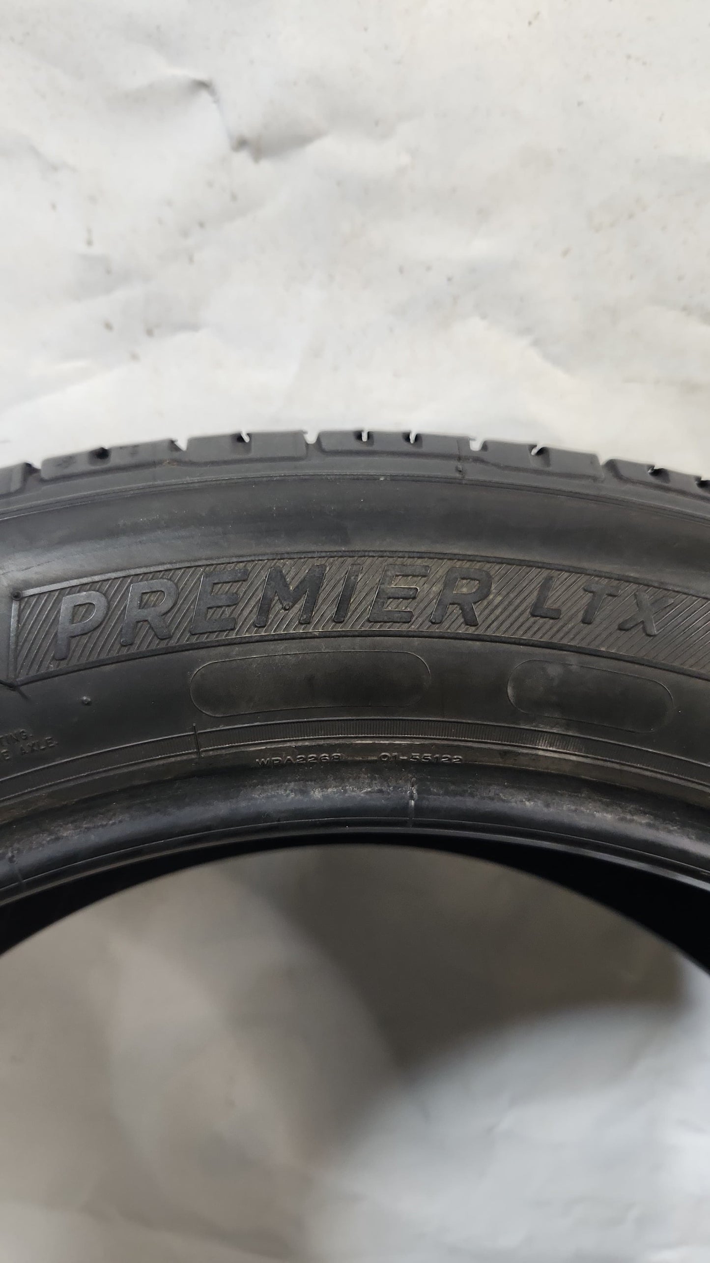 Used Tire - 235/55R20 Michelin Premier LTX