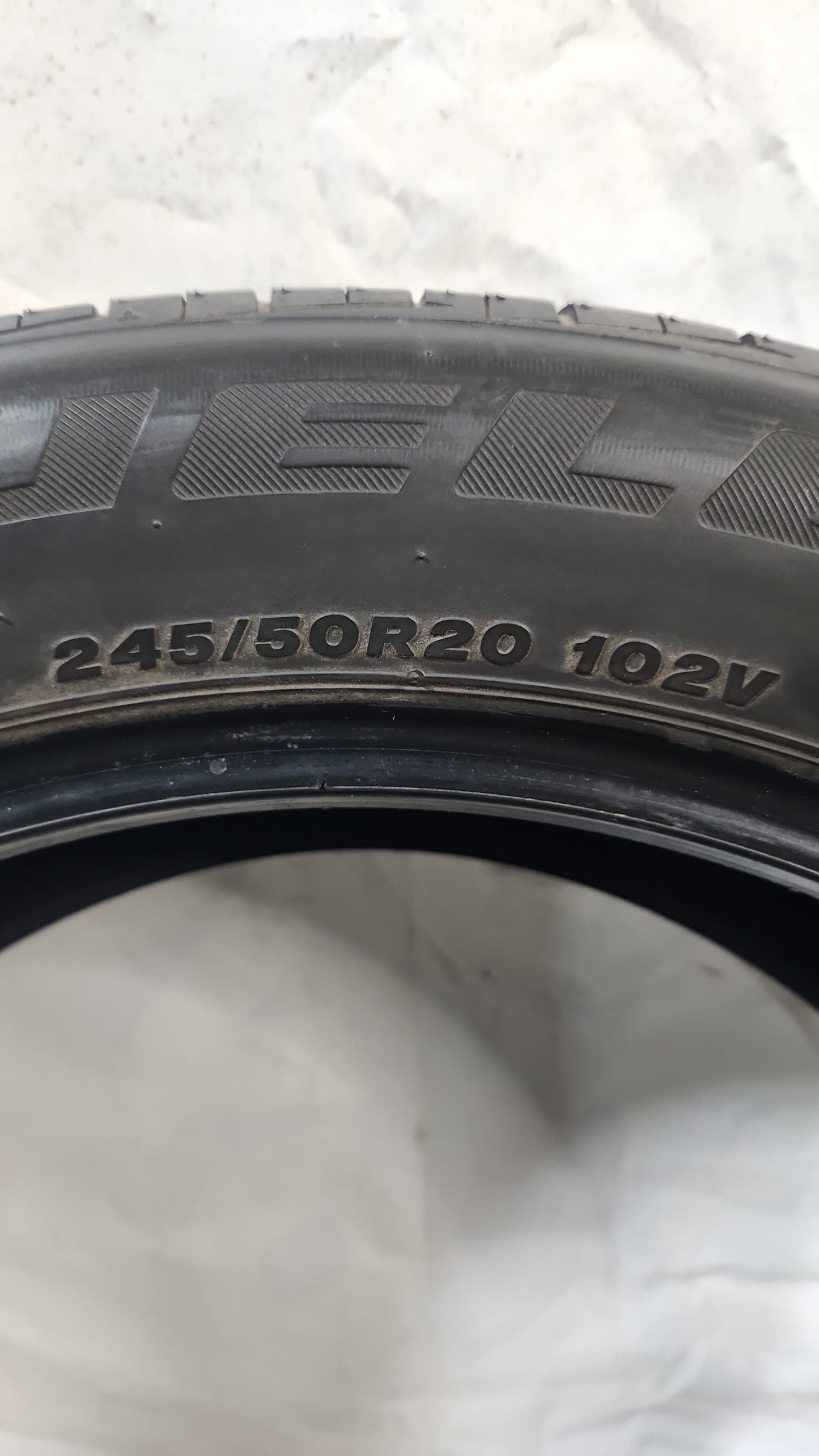 Used Tire - 245/50R20 Bridgestone Dueler H/P Sport AS