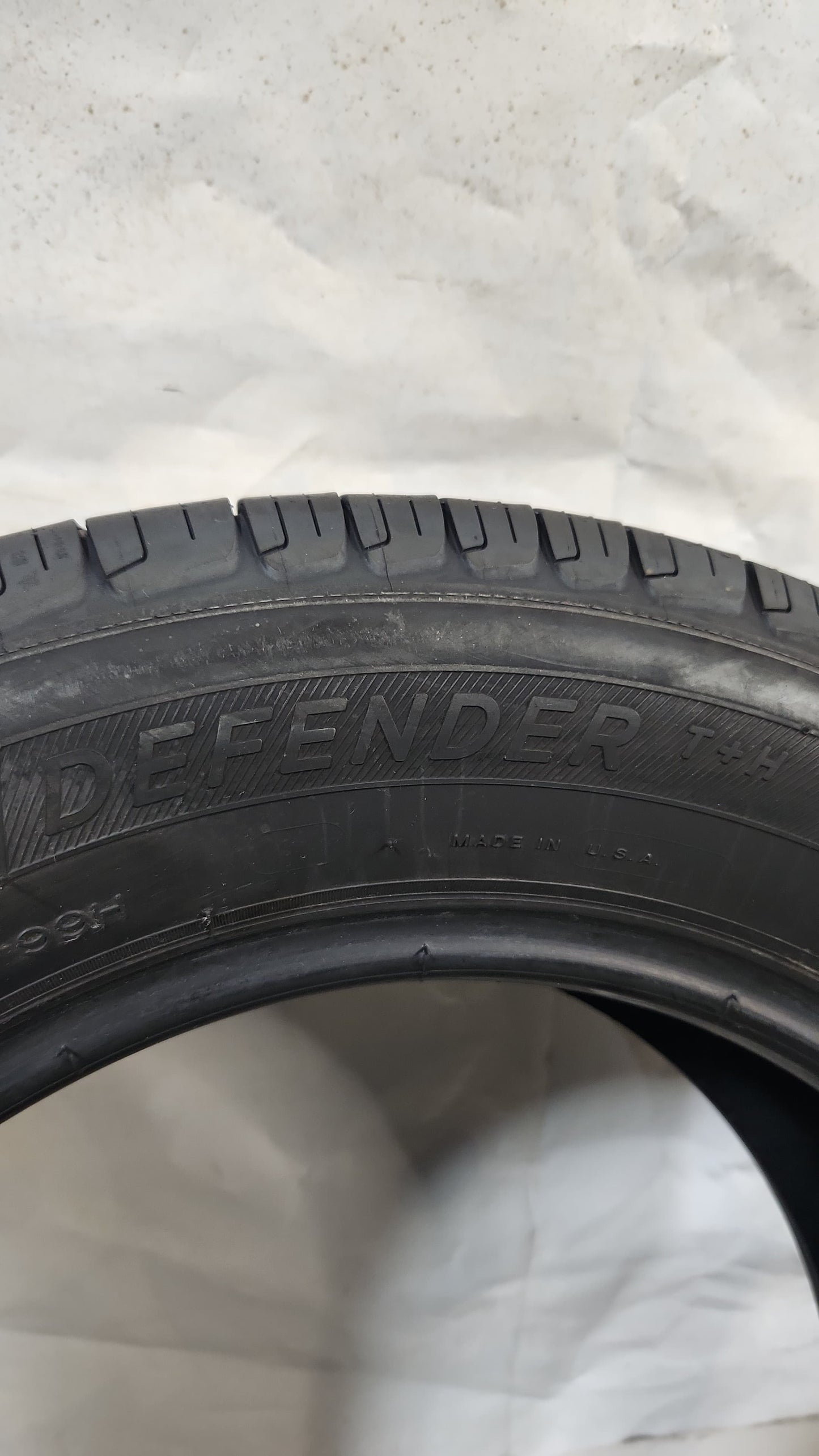 Used Tire - 225/60R17 Michelin Defender T+H