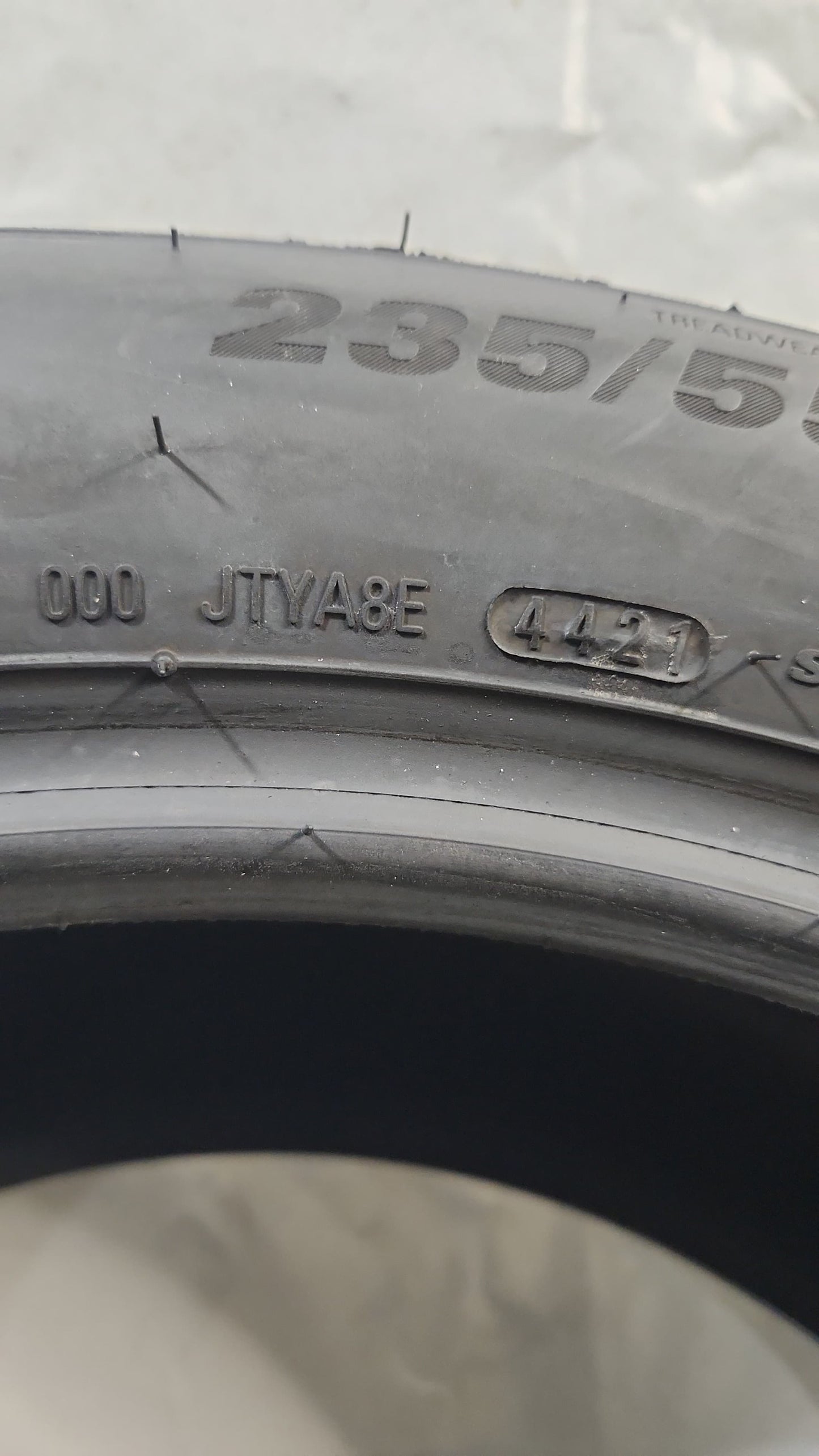 Used Tire - 235/55R19 Kumho Crugen HP71 7/32