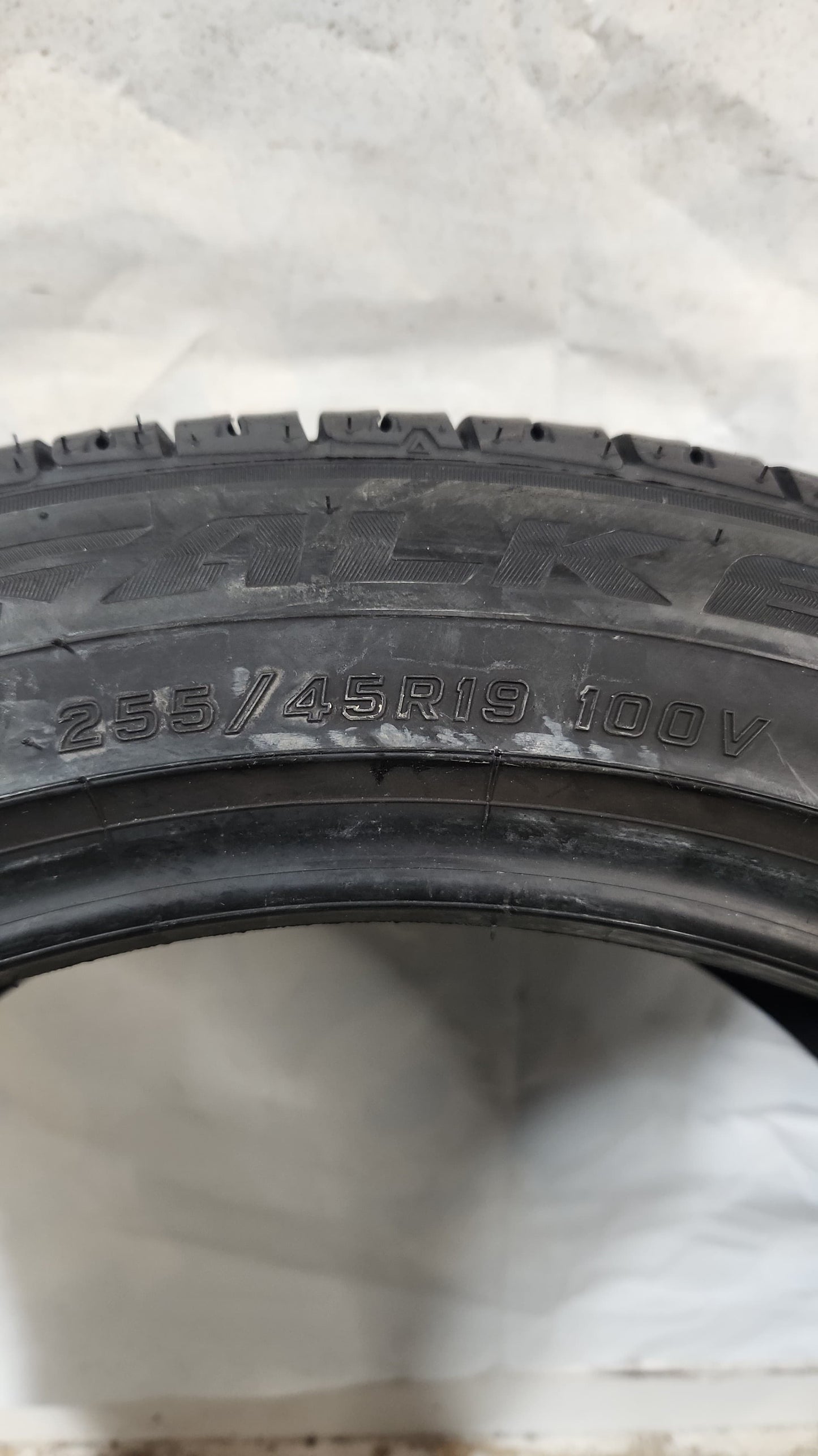 Used Tire - 255/45R19 Falken Ziex ZE960 A/S 7/32