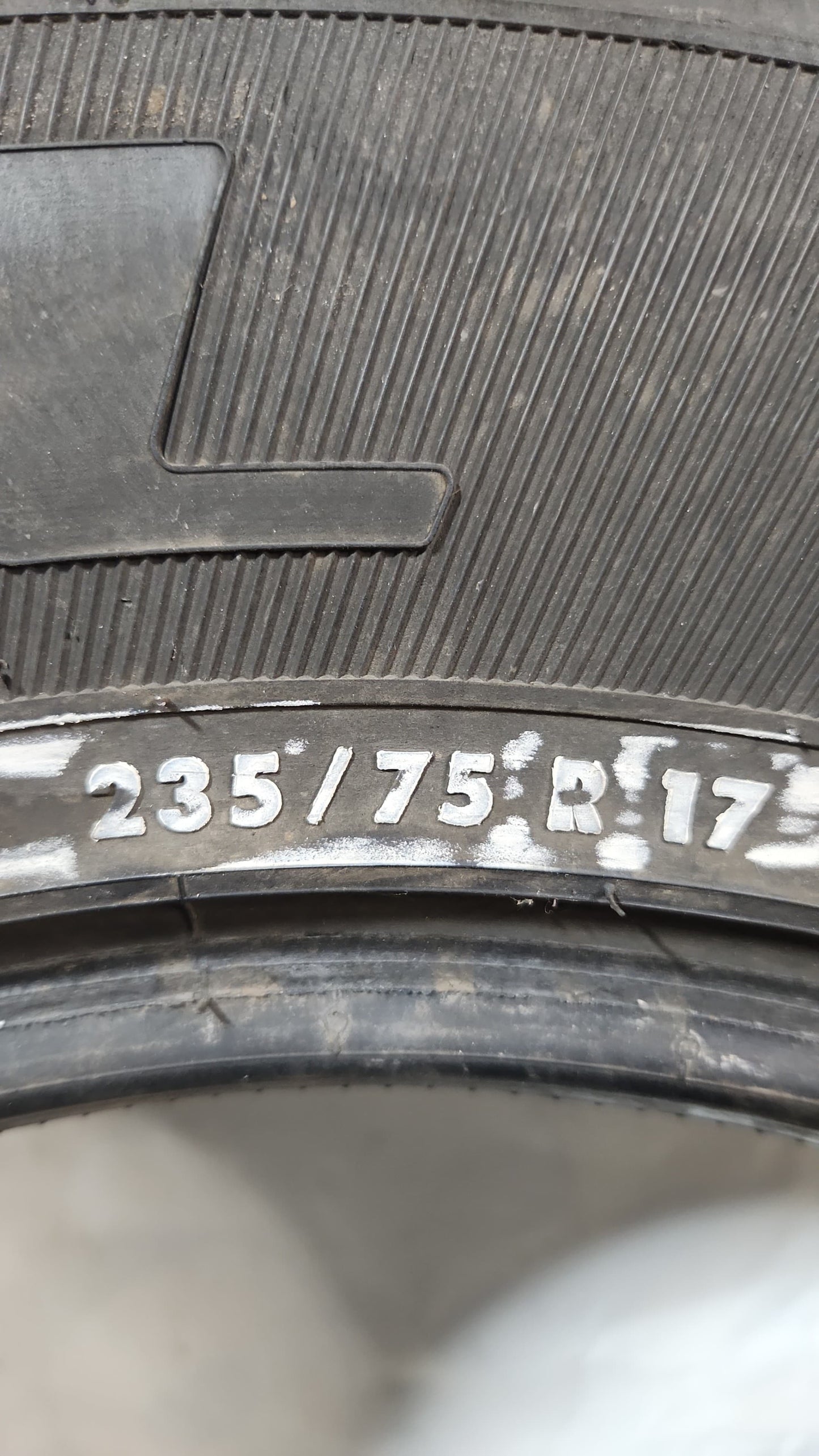 Used Tire - 235/75R17 General Grabber HTS