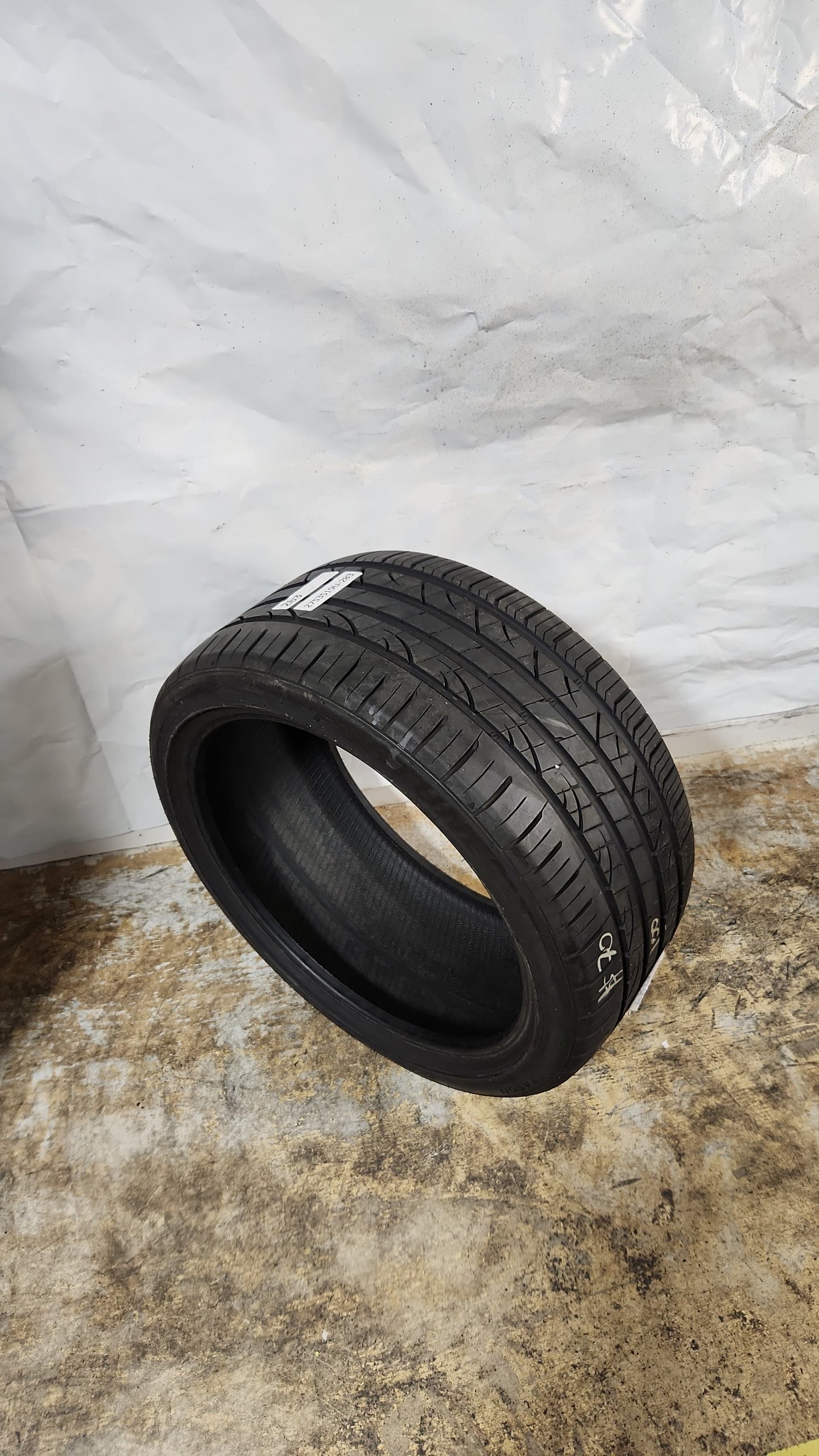 Used Tire - 275/35ZR19 Fortune Viento FSR702