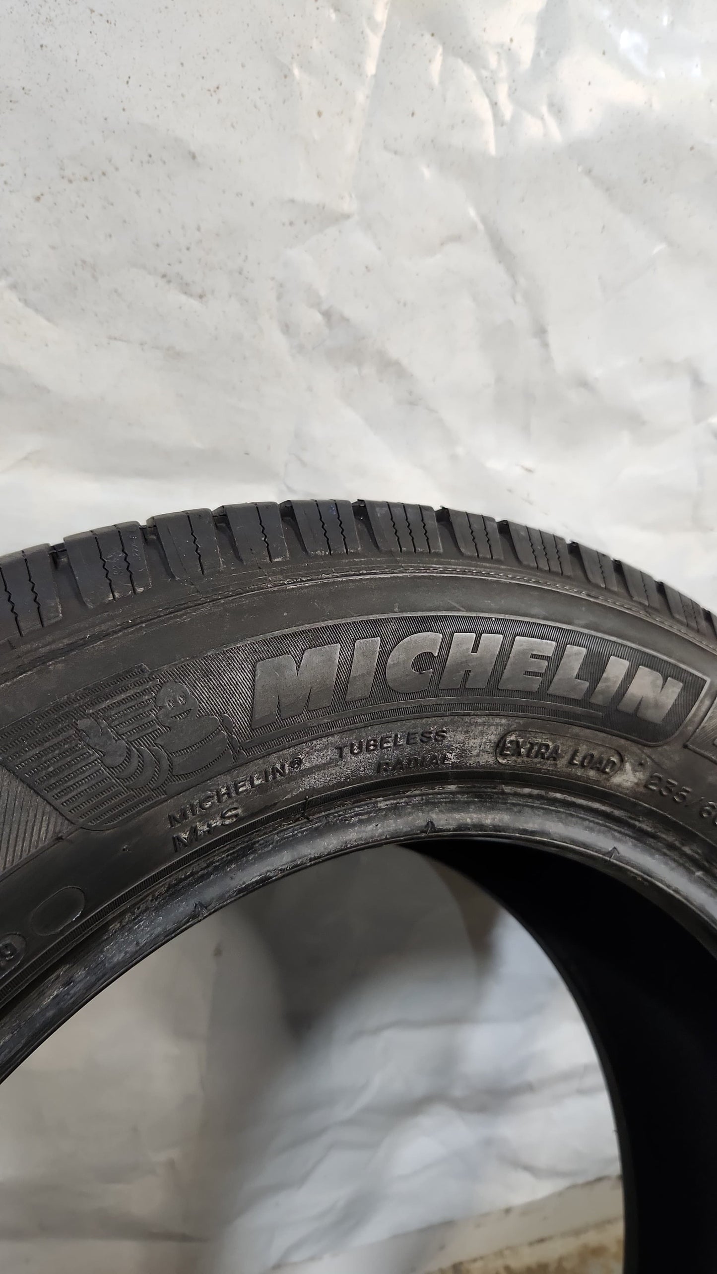 Used Tire - 235/60R18 Michelin Defender LTX M/S 7/32