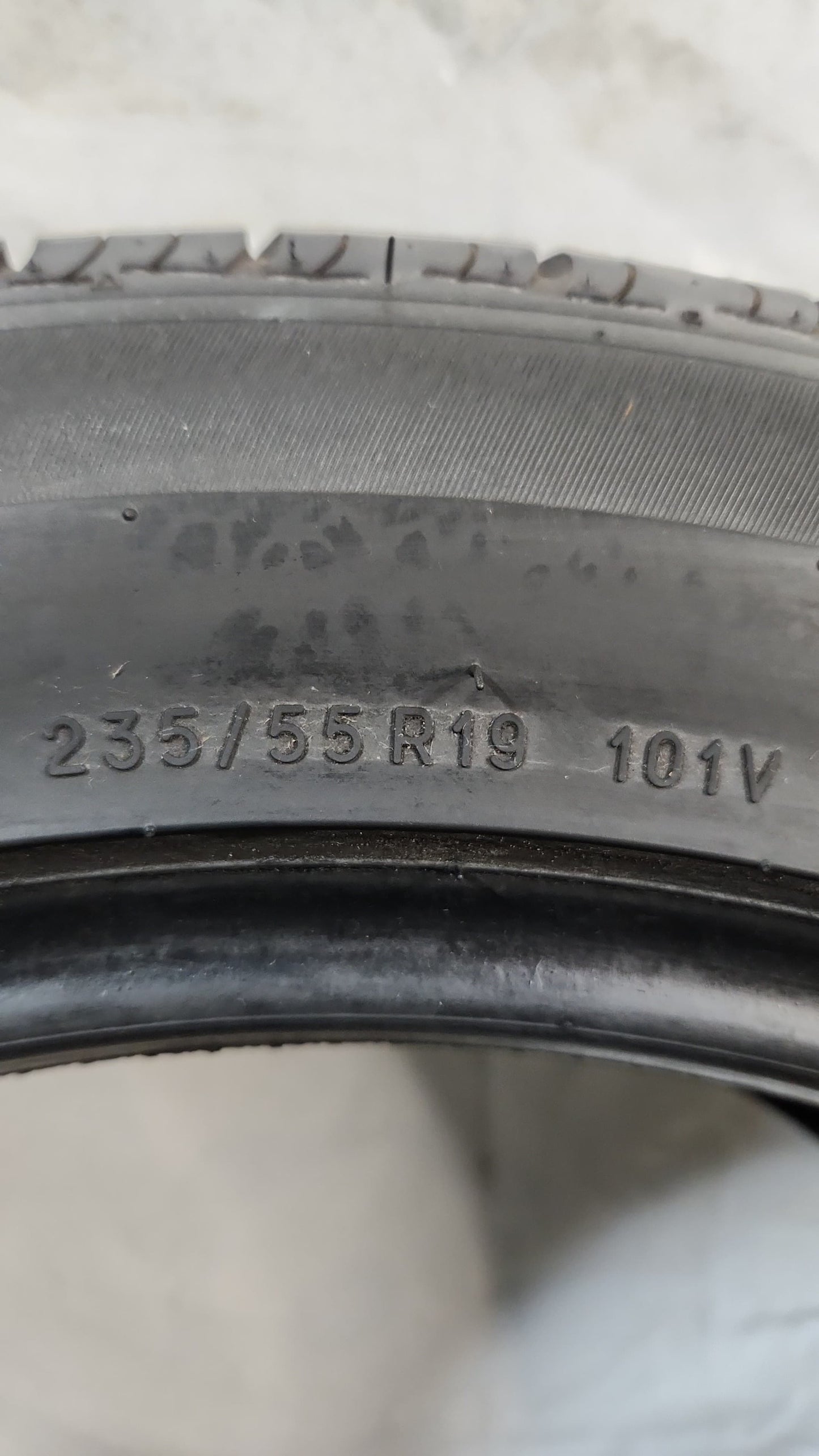 Used Tire - 235/55R19 Uniroyal Tiger Paw Touring A/S 7/32