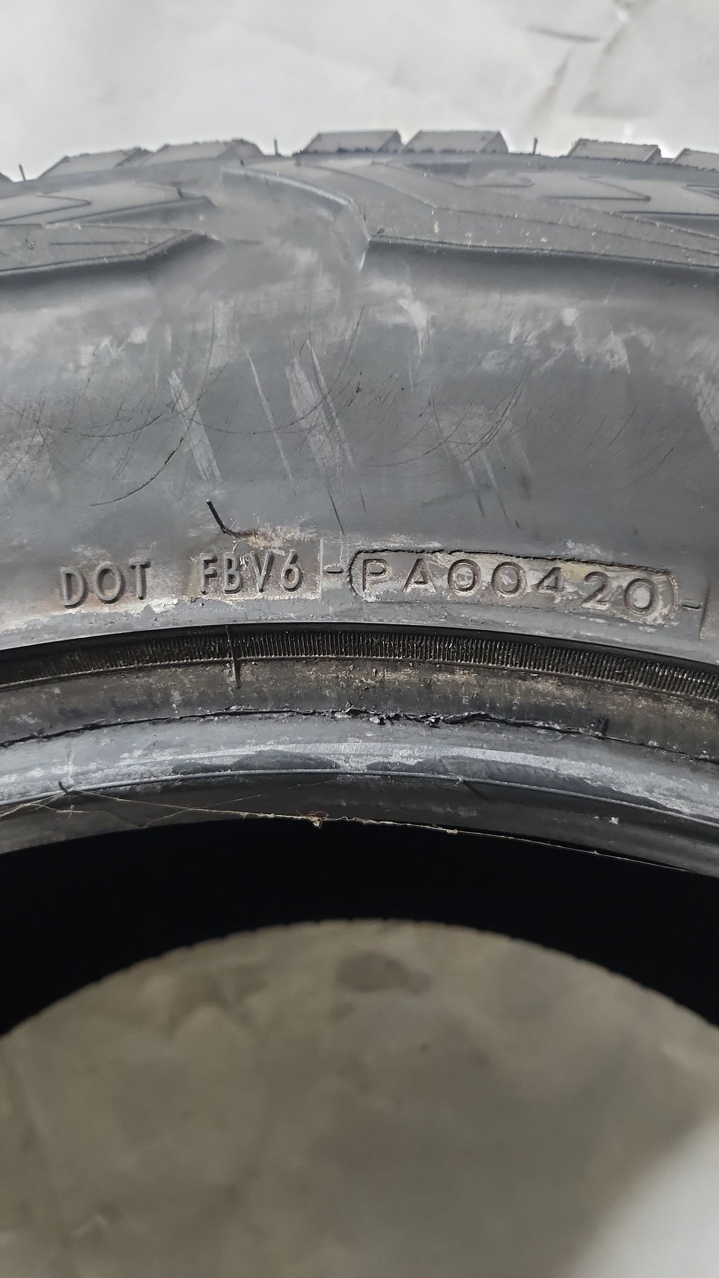 Used Tire - 37X13.50R22 LT Yokohama Geolandar X-AT 7/32
