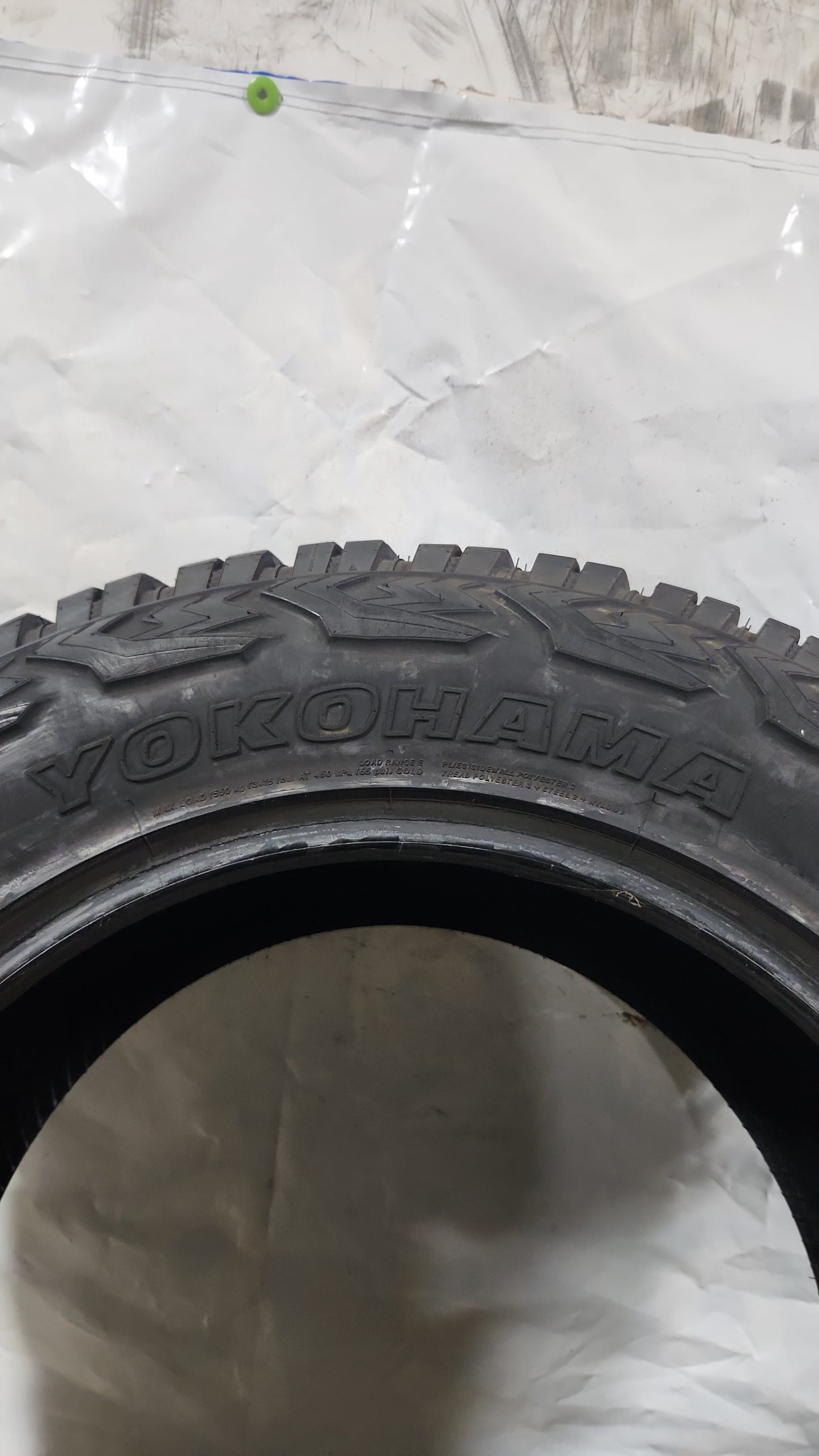 Used Tire - 37X13.50R22 LT Yokohama Geolandar X-AT 7/32