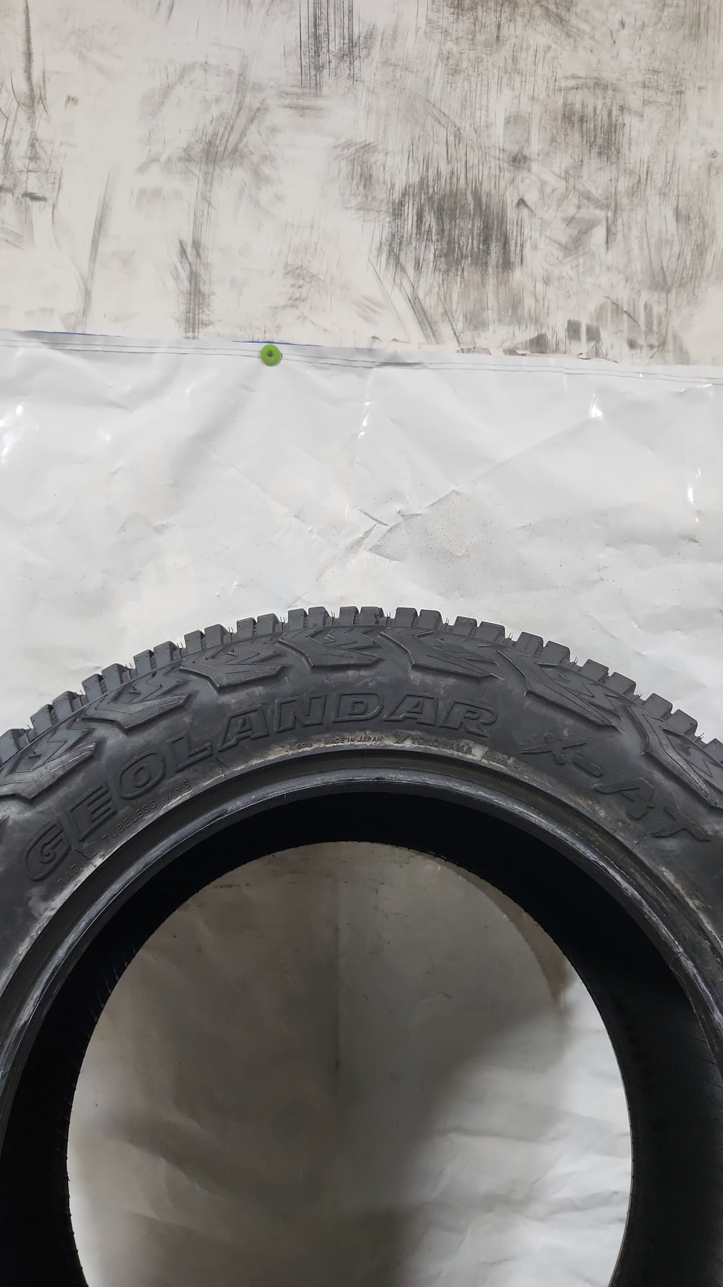 Used Tire - 37X13.50R22 LT Yokohama Geolandar X-AT 7/32