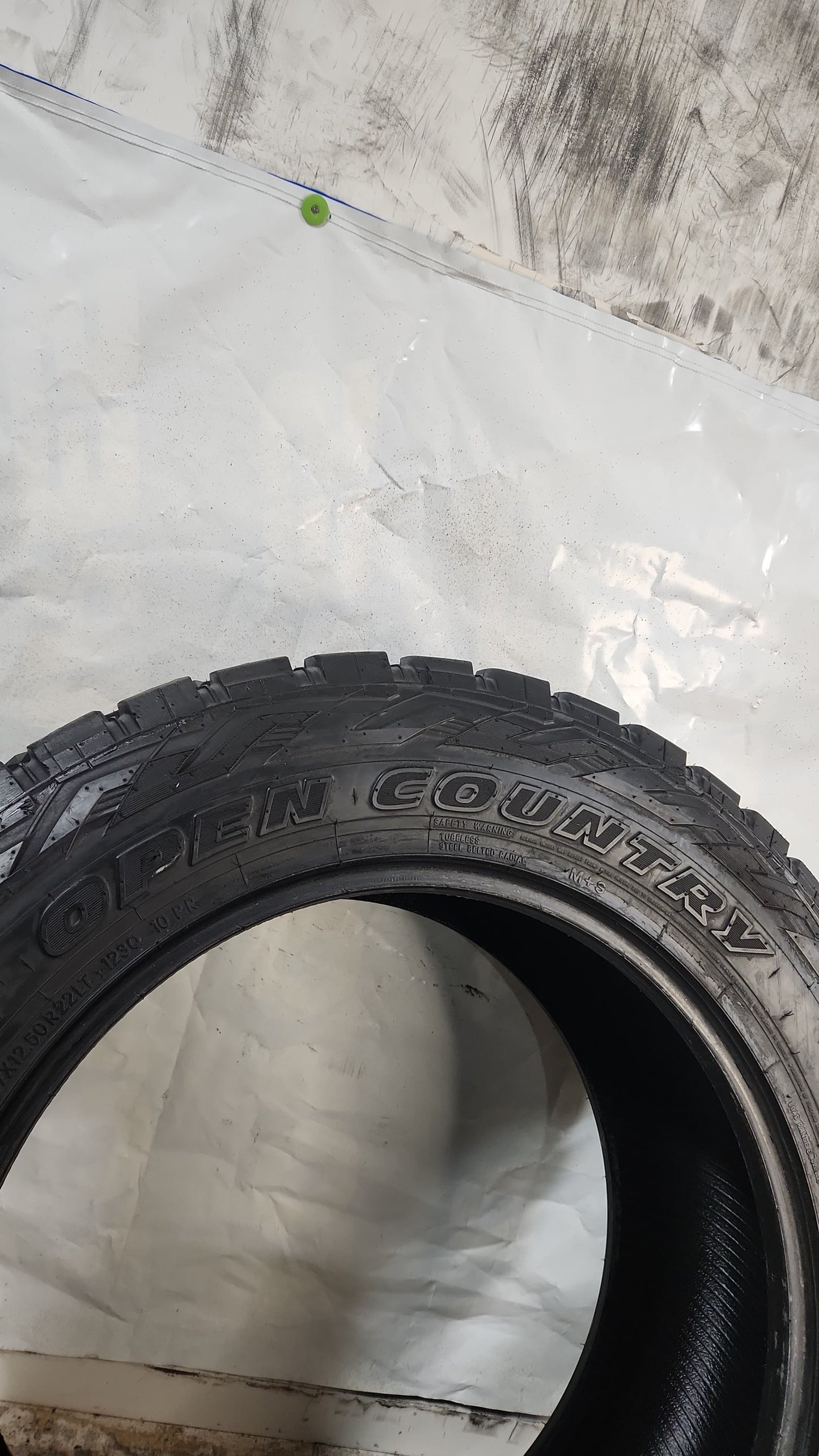 Used Tire - 37X12.50R22 LT Toyo Open Country R/T 11/32
