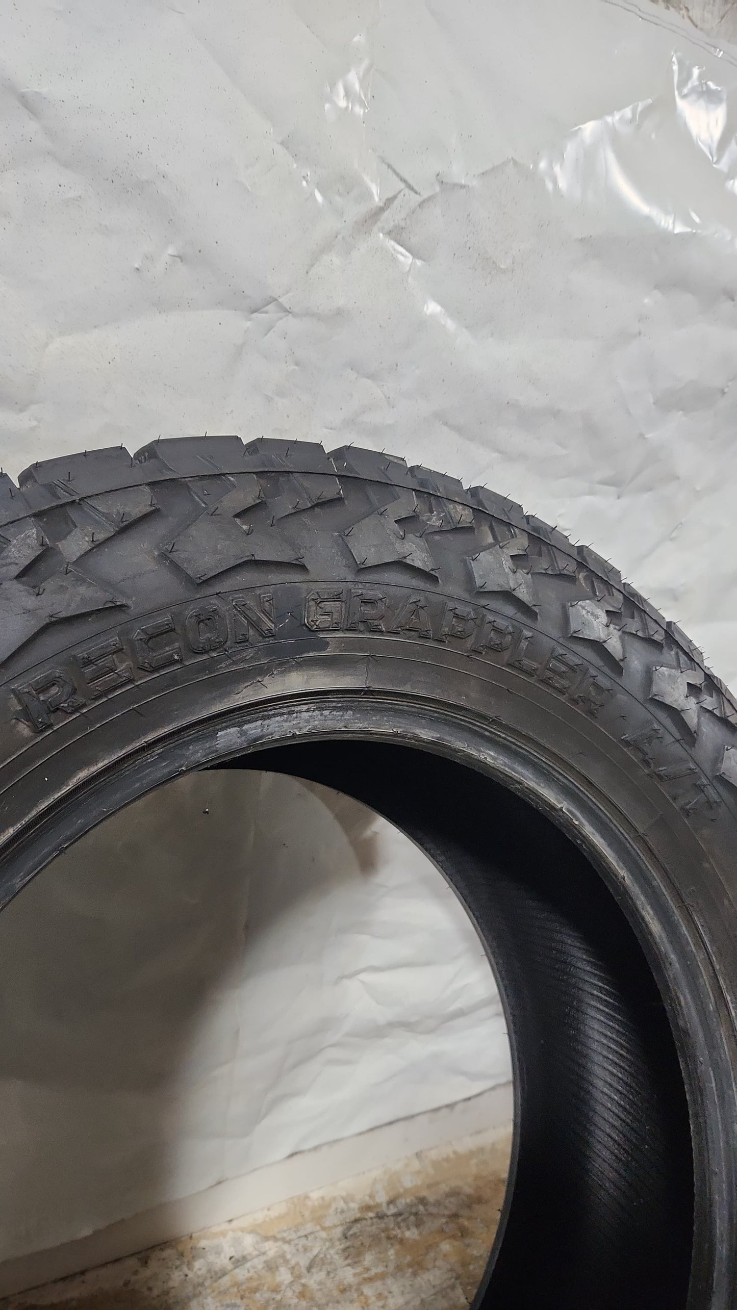 Used Tire - LT 295/60R20 Nitto Recon Grappler A/T 13/32