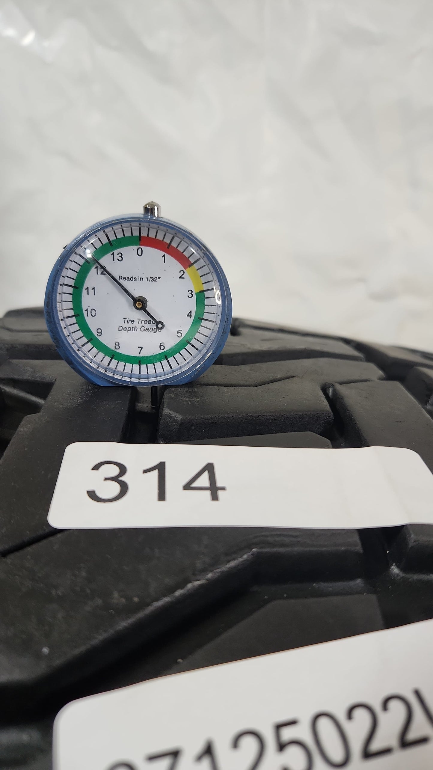 Used Tire - 37X12.50R22 LT Toyo Open Country R/T - 12/32