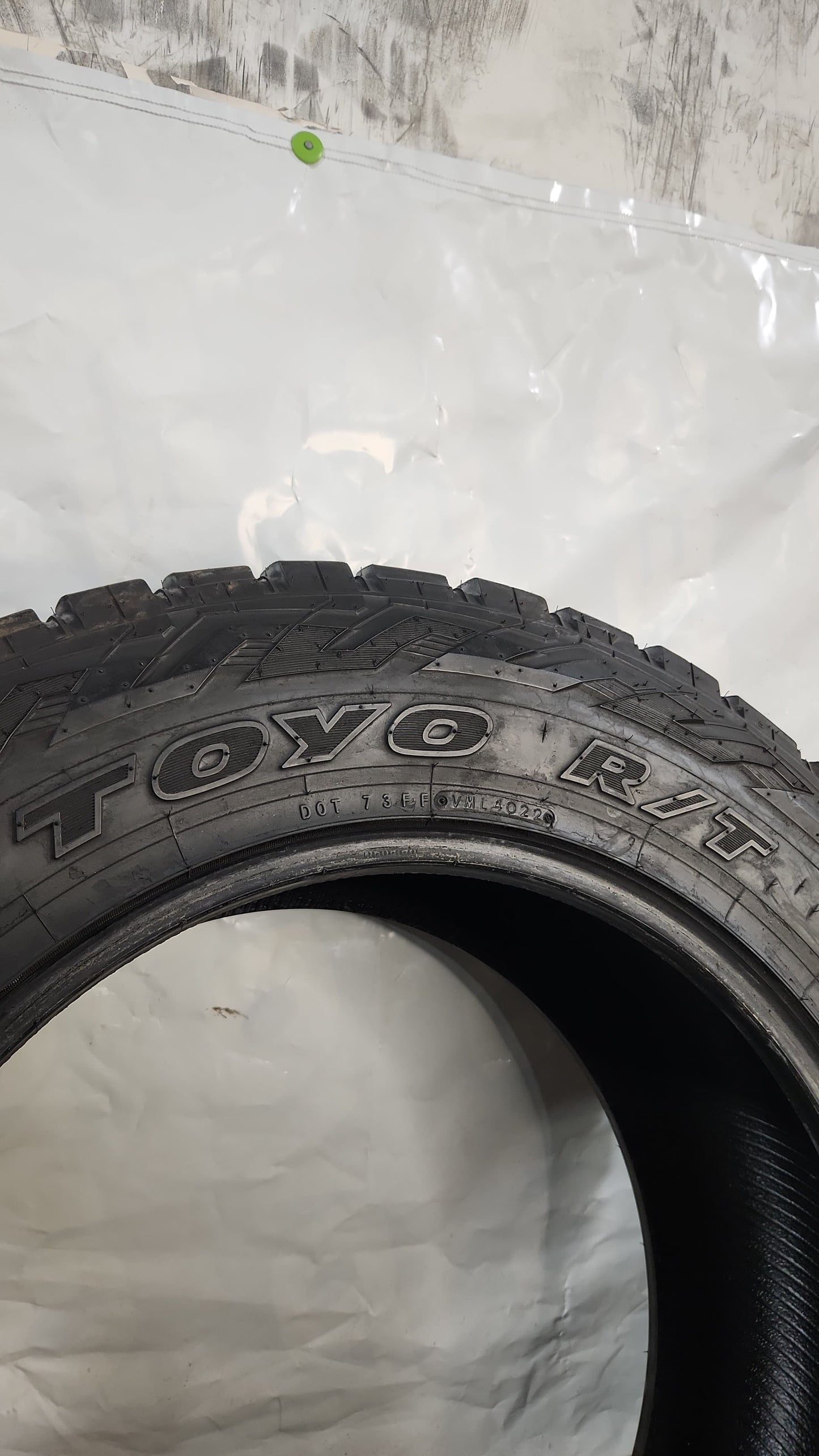 Used Tire - 37X12.50R22 LT Toyo Open Country R/T - 12/32