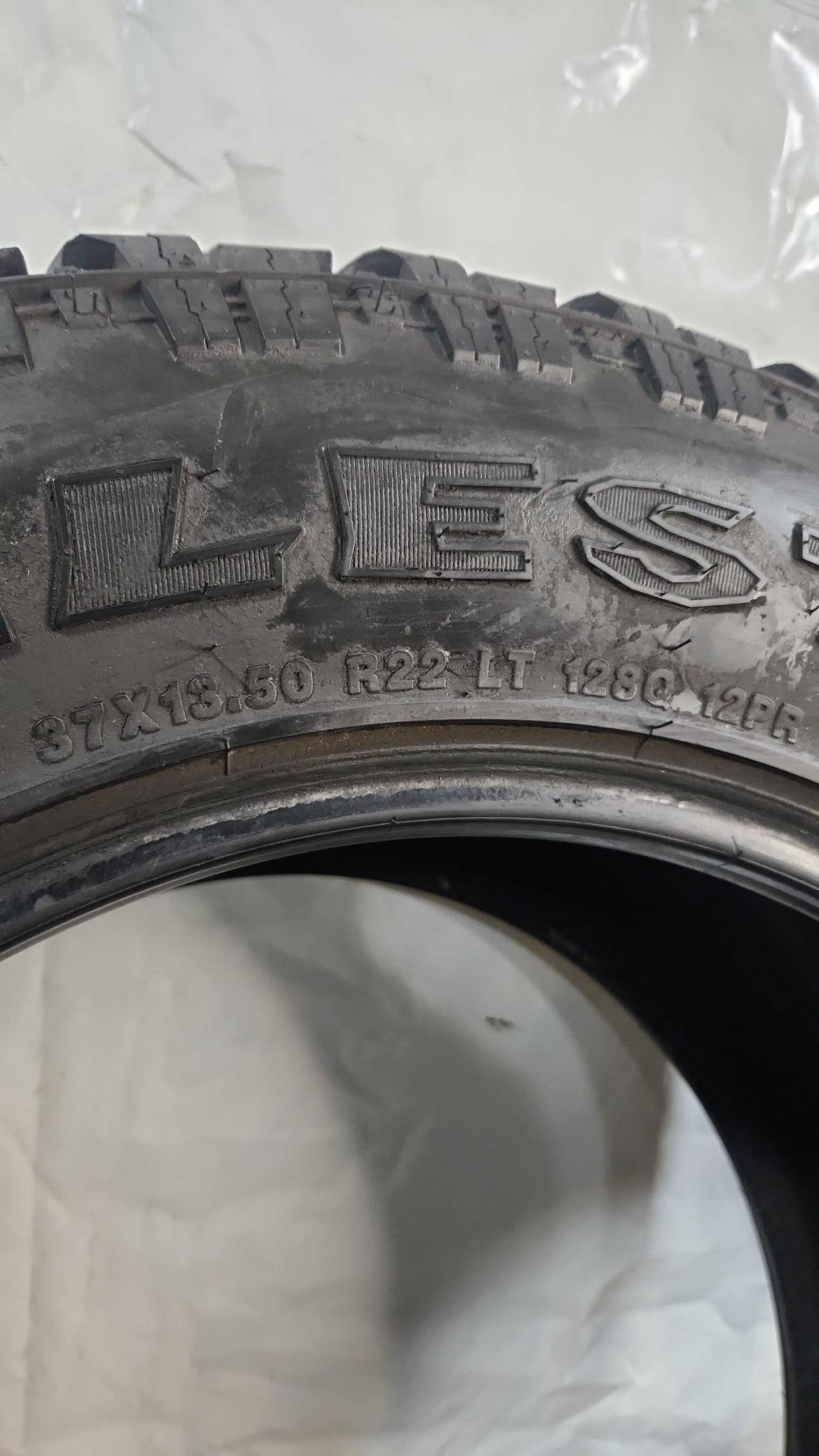 Used Tire - 37X13.50R22 LT Milestar Patagonia X/T