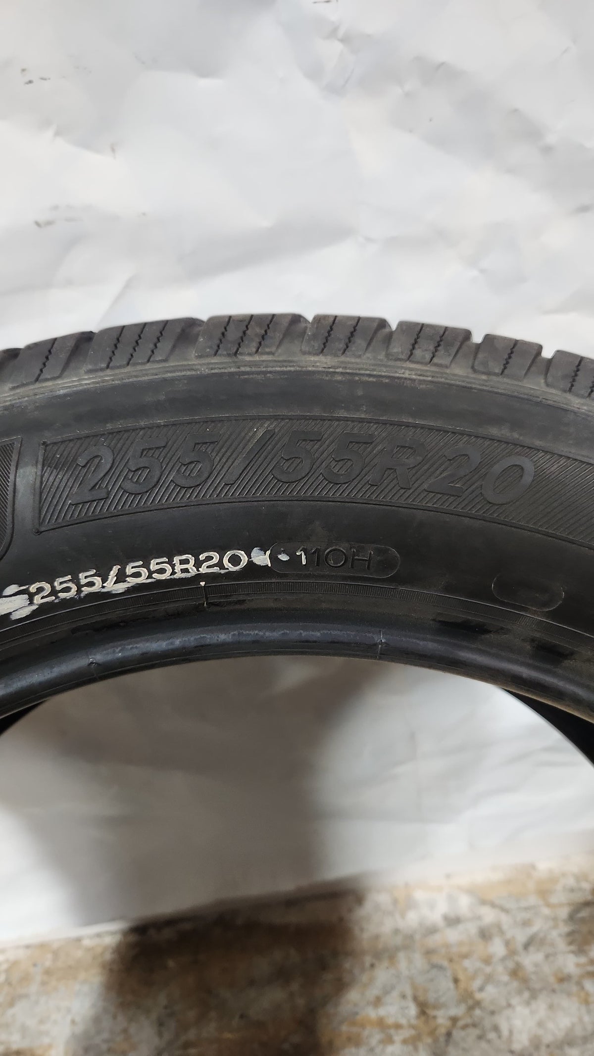 Used Tire - 255/55R20 Michelin Defender LTX M/S
